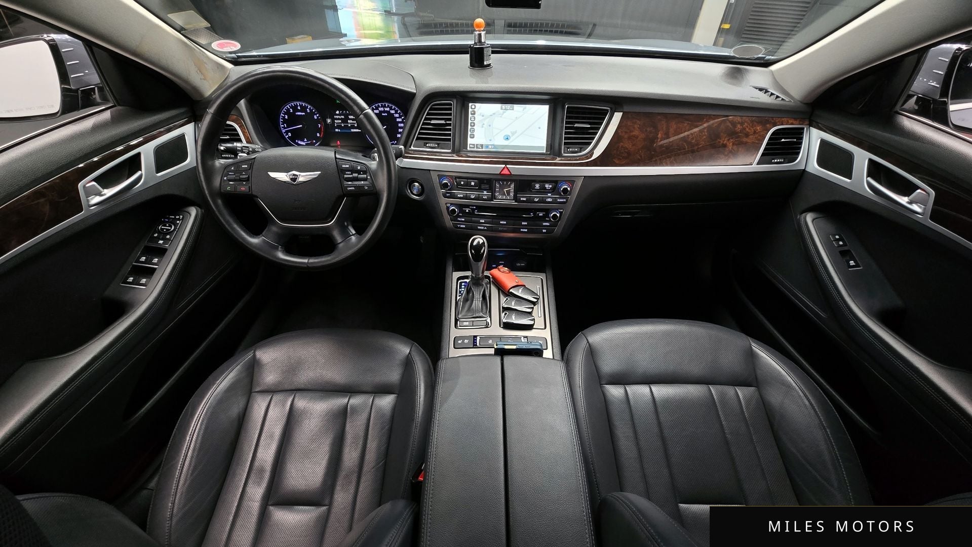 Hyundai Genesis 2015 — миниатюра 9