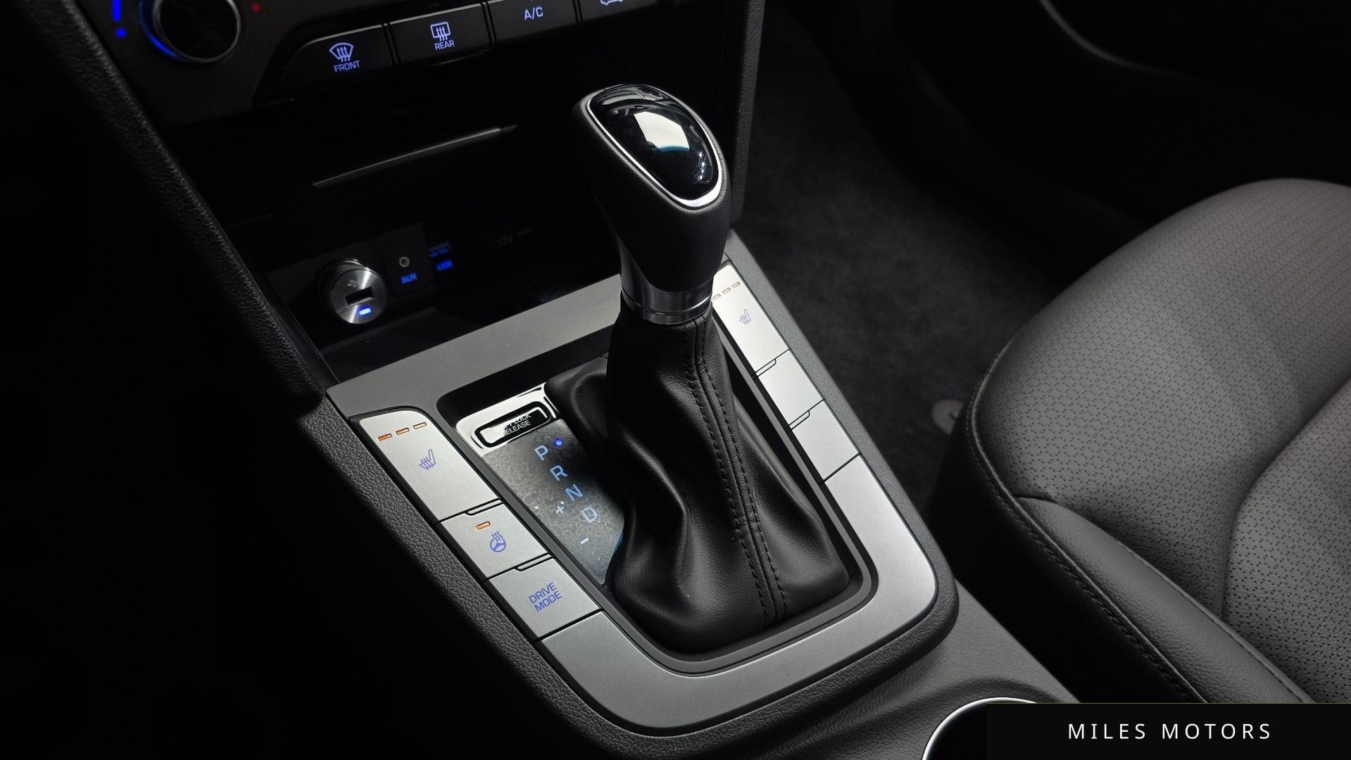 Hyundai AVANTE 2016 — миниатюра 11
