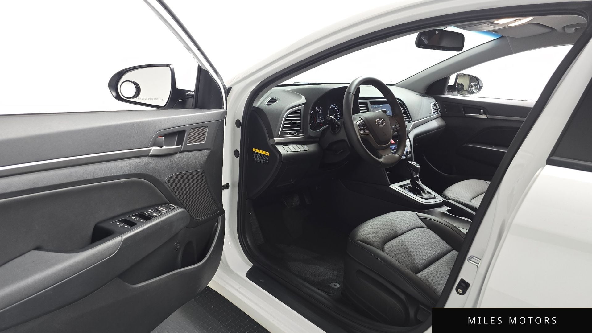 Hyundai AVANTE 2016 — миниатюра 12