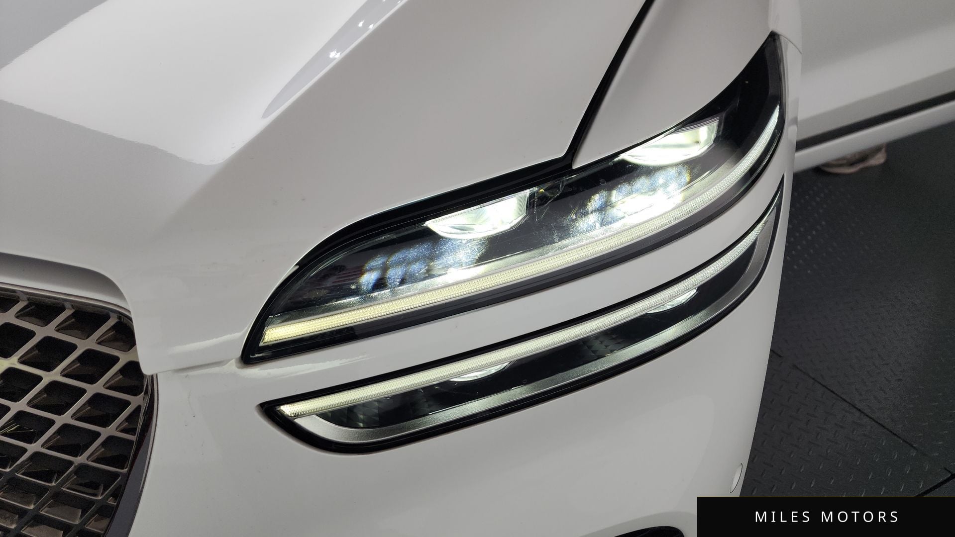 Genesis GV70 2022 — миниатюра 8
