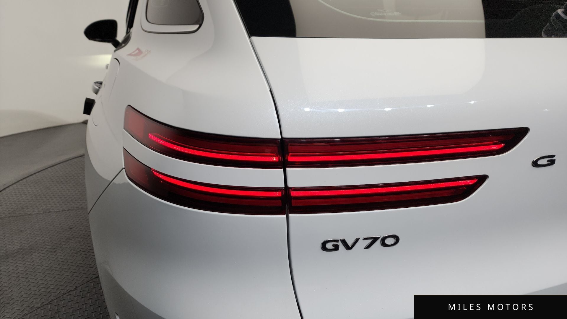Genesis GV70 2022 — миниатюра 9