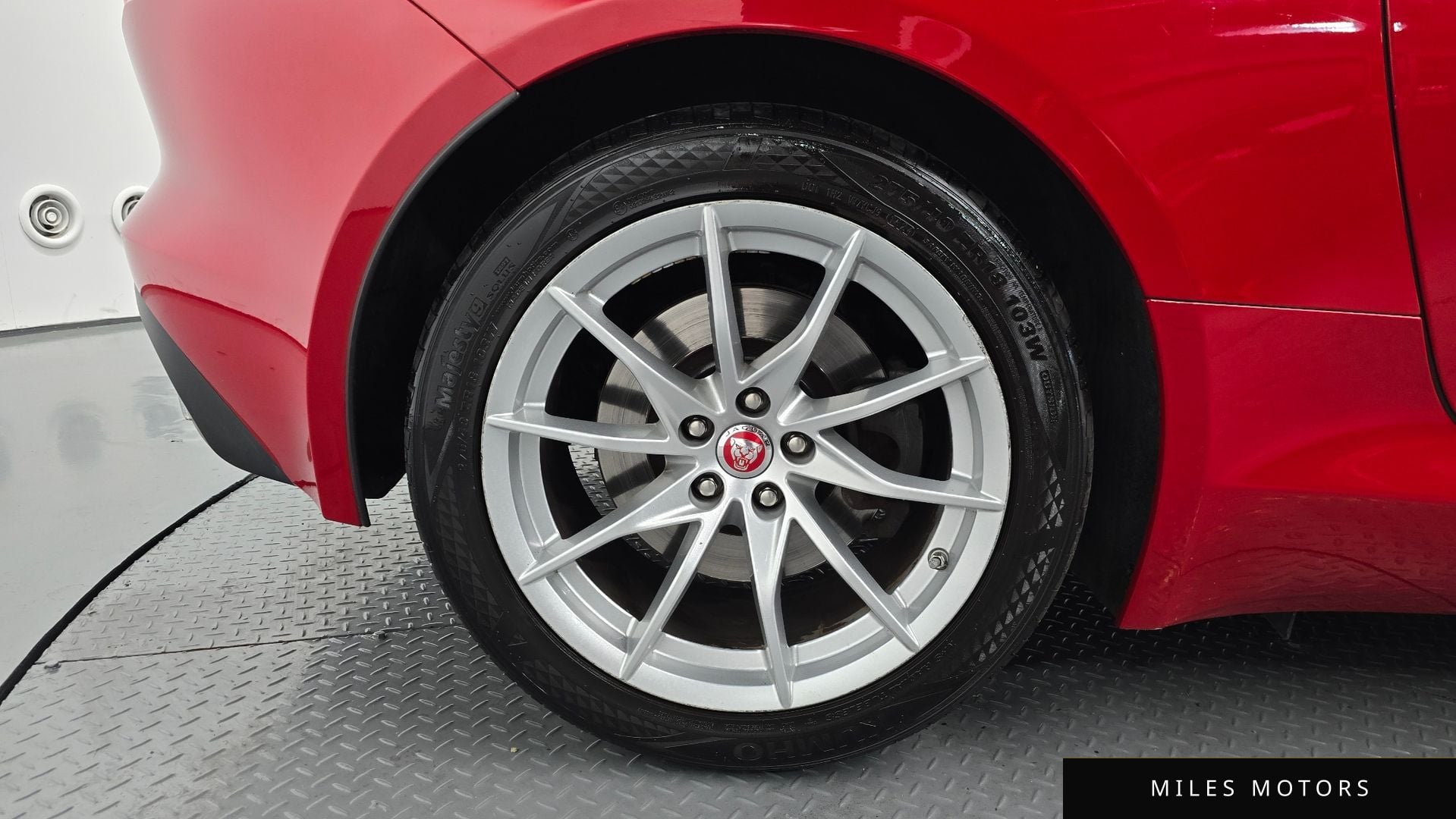 Jaguar F-TYPE 2021 — миниатюра 5