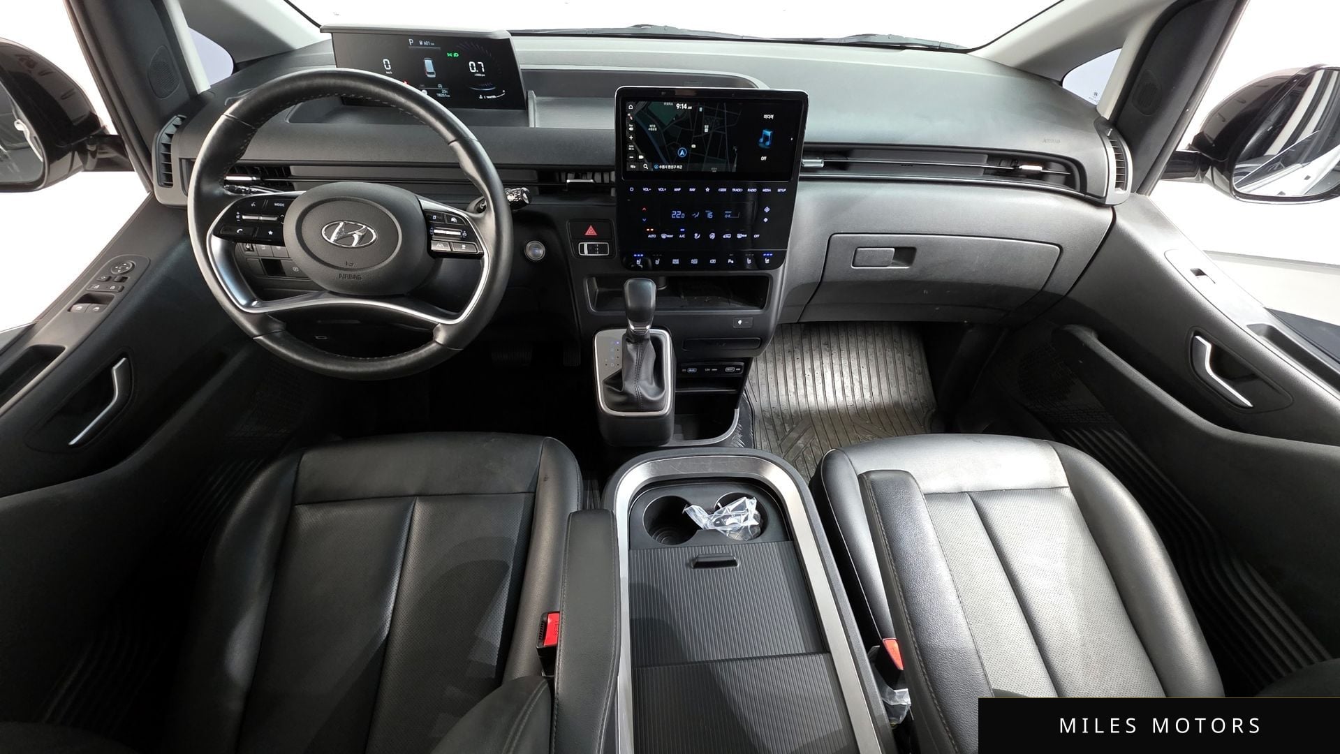 Hyundai Staria 2022 — миниатюра 10