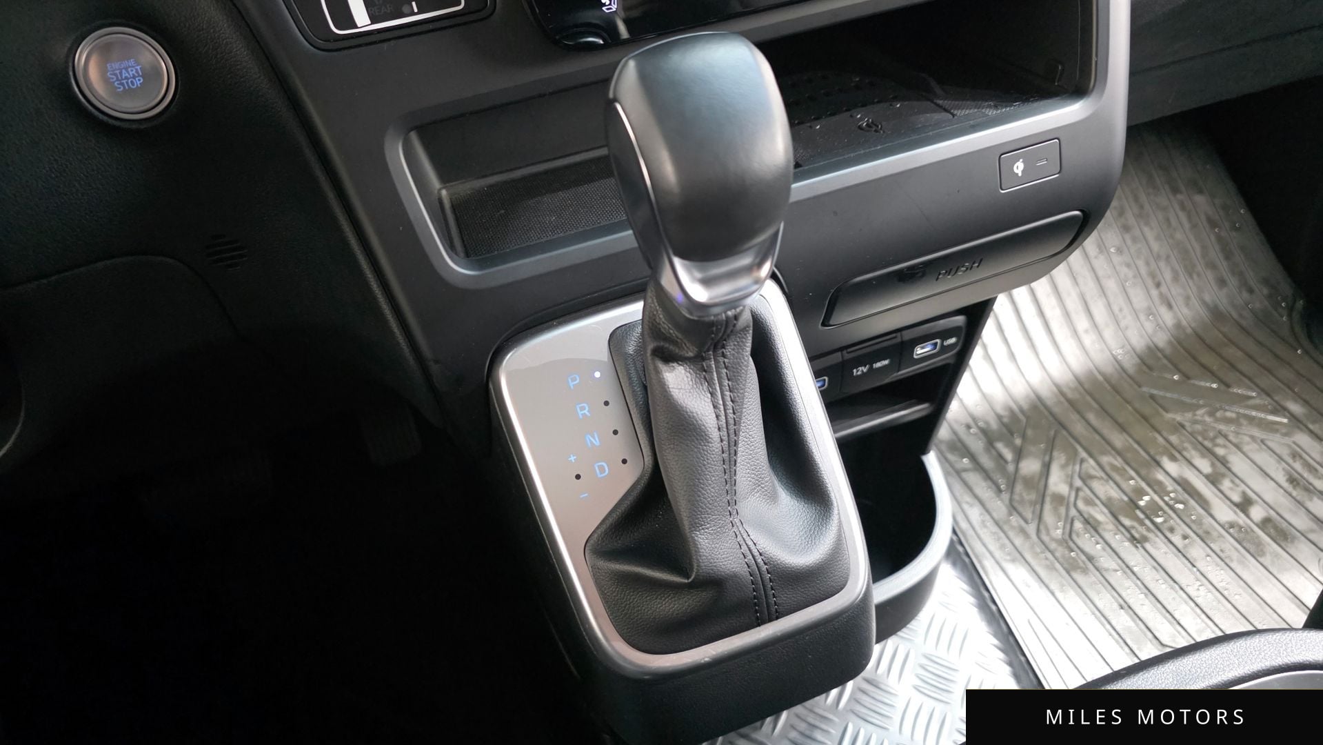 Hyundai Staria 2022 — миниатюра 12