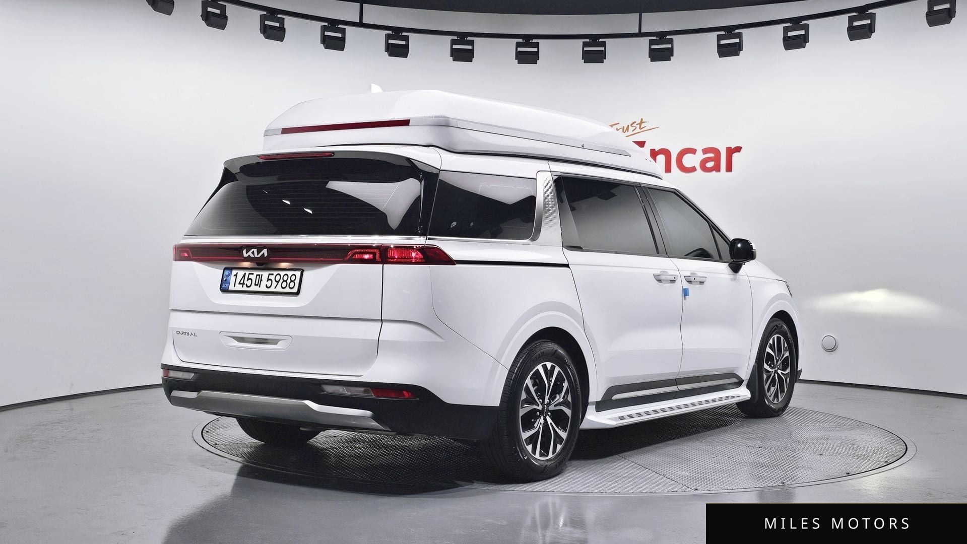 Kia Carnival 2023 — миниатюра 2