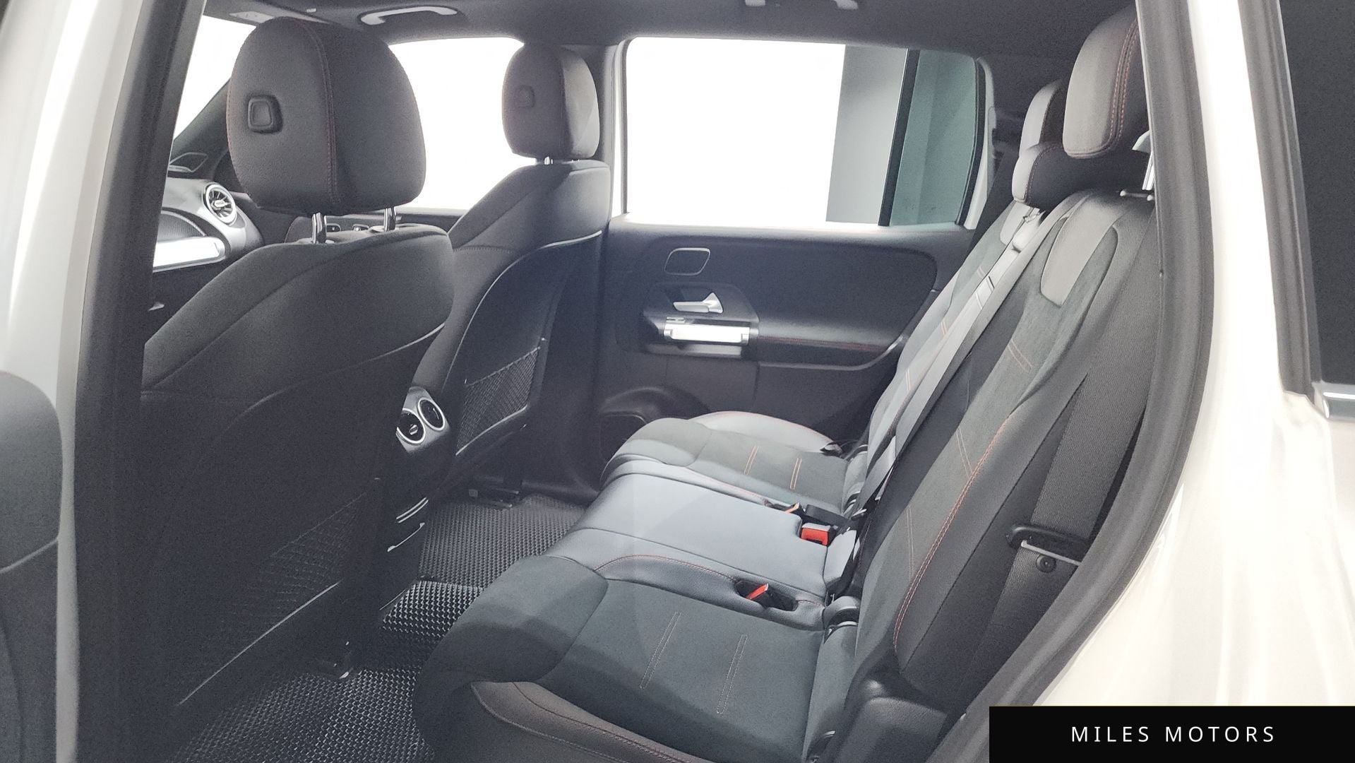 Mercedes-Benz EQB X243 2024 — миниатюра 11