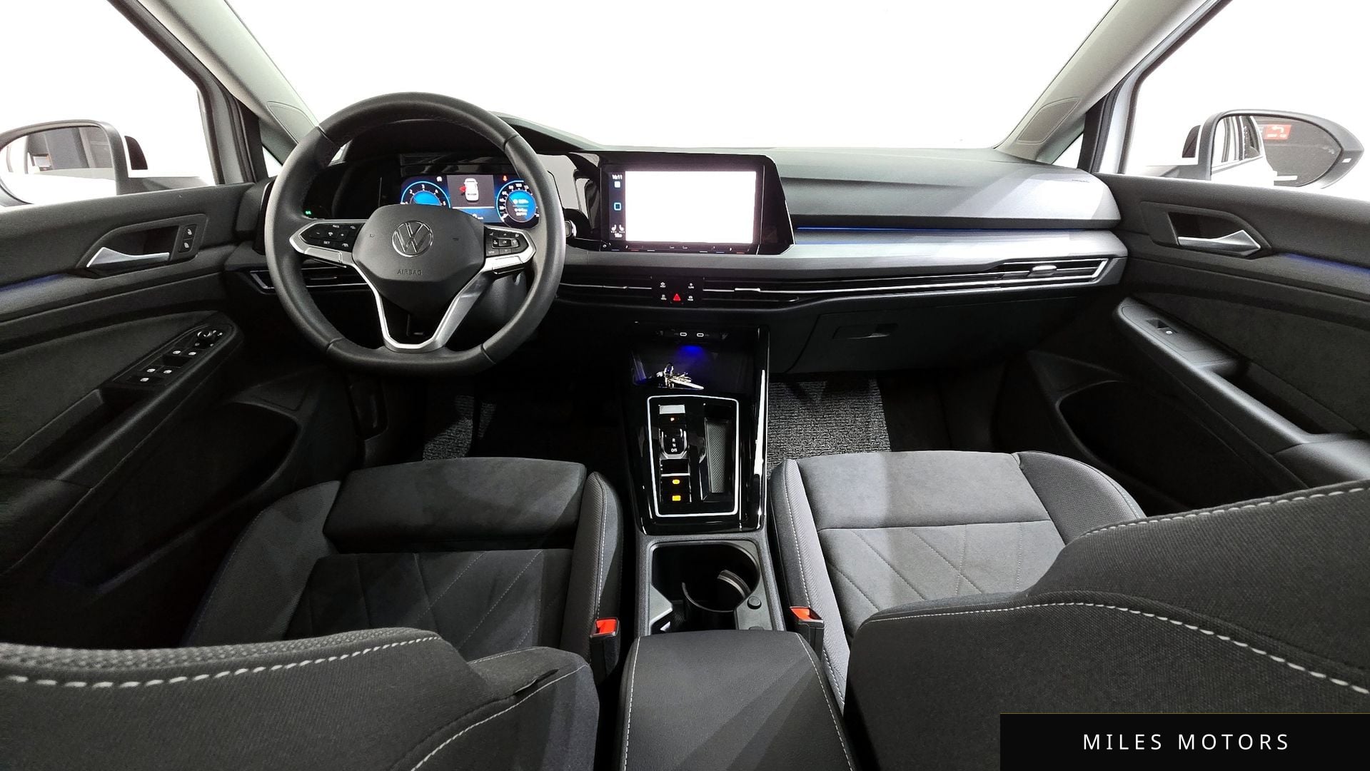 Volkswagen Golf 2024 — миниатюра 7
