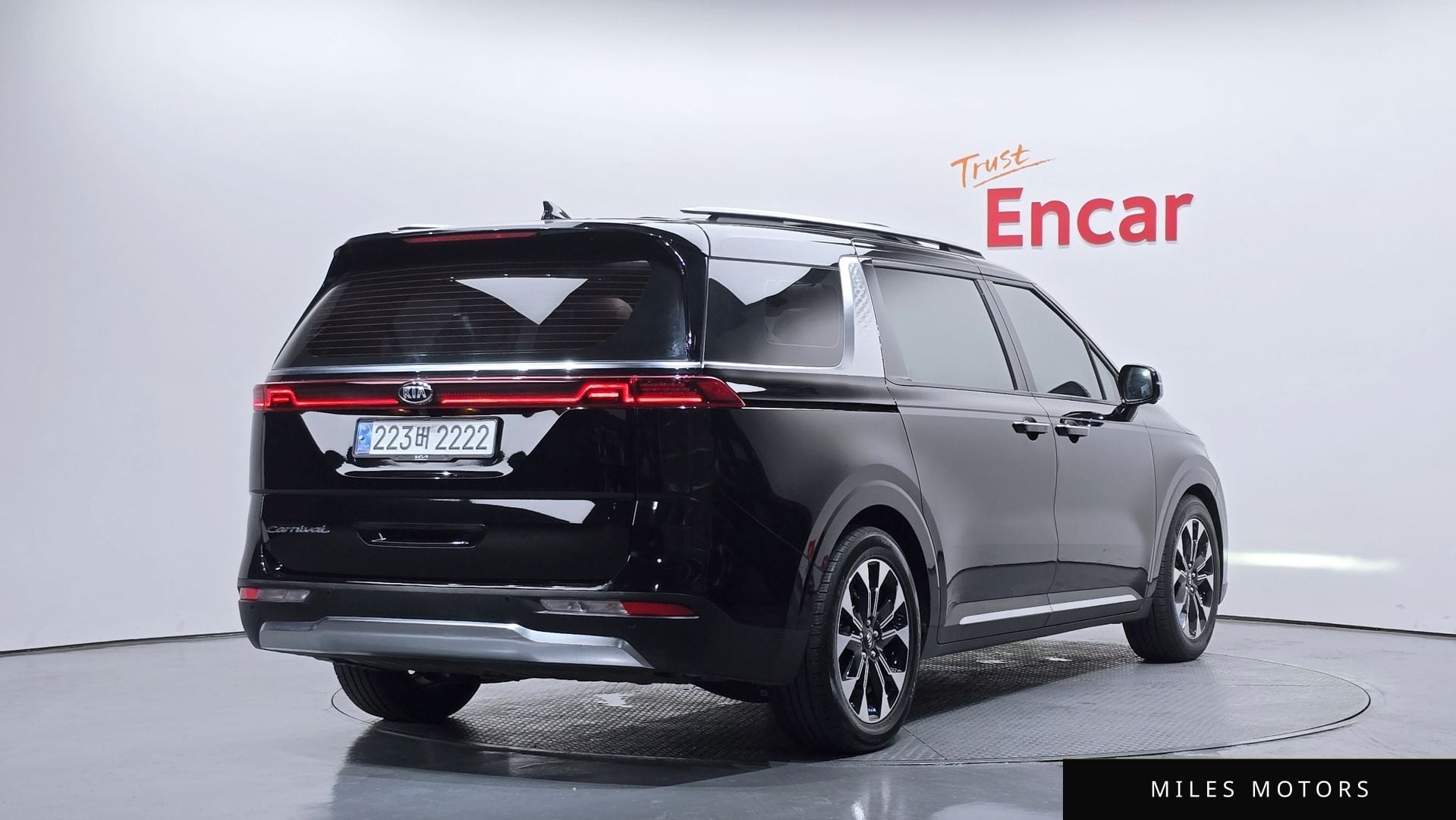 Kia Carnival 2021 — миниатюра 2
