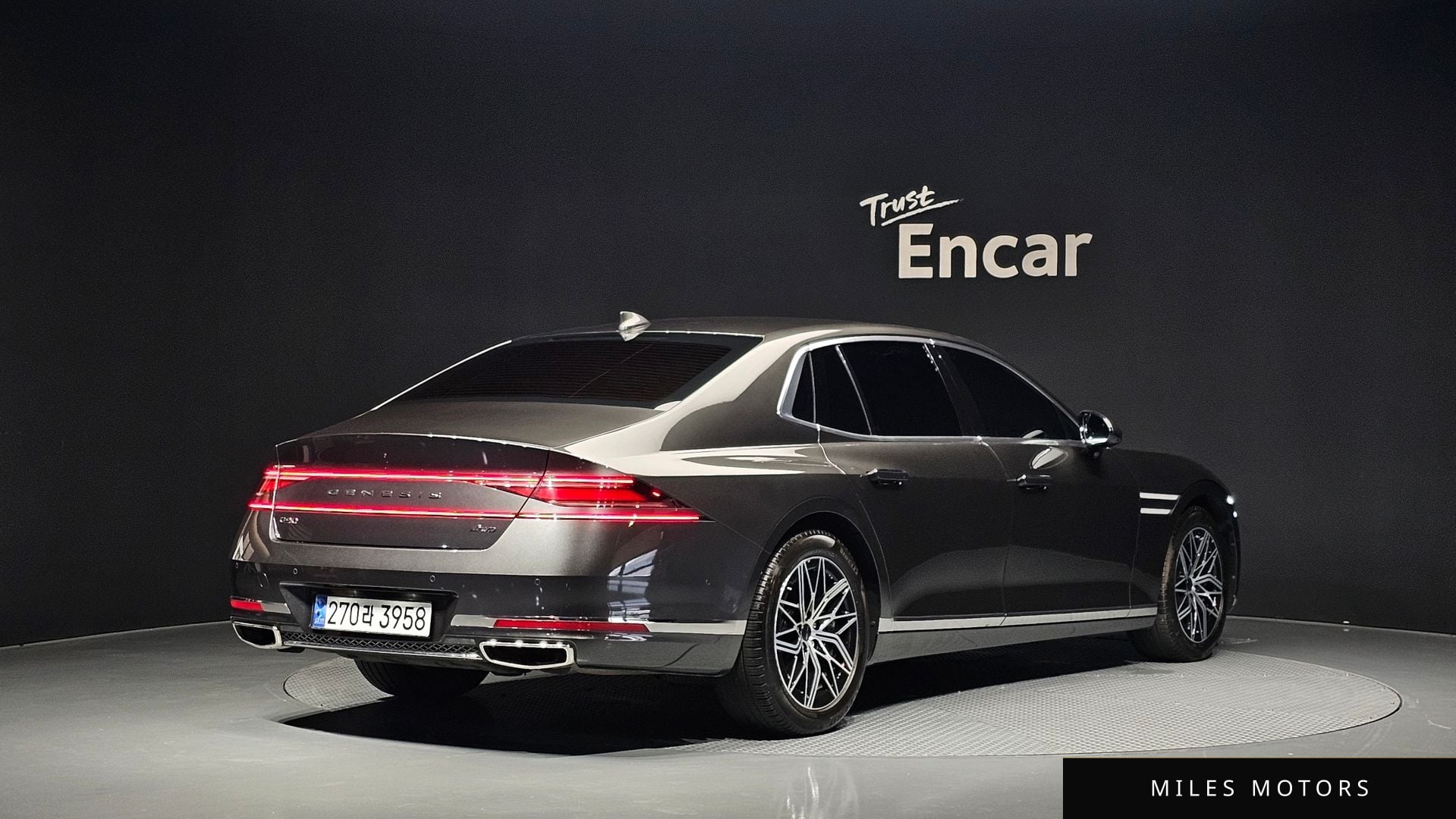 Genesis G90 (RS4) 2023 — миниатюра 2