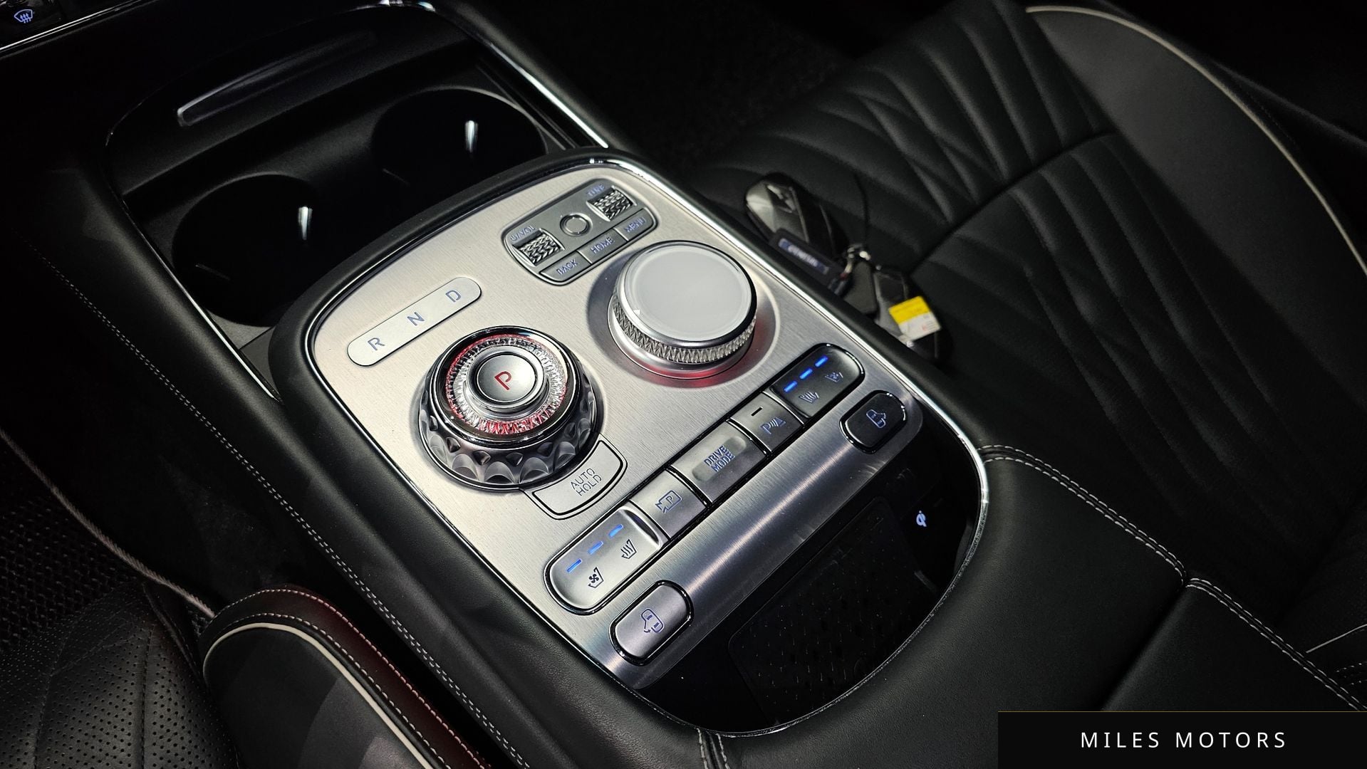 Genesis G90 (RS4) 2023 — миниатюра 12