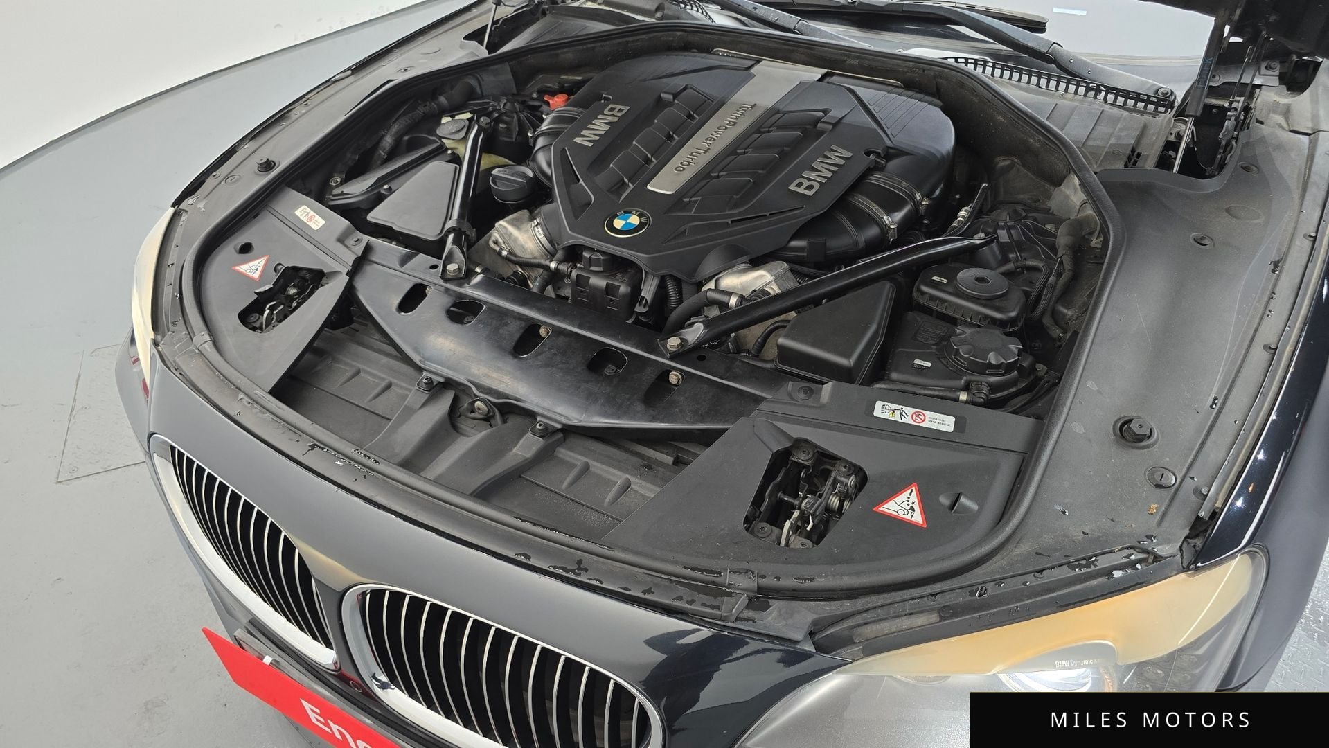 BMW 7 Series (F01) 2011 — миниатюра 6