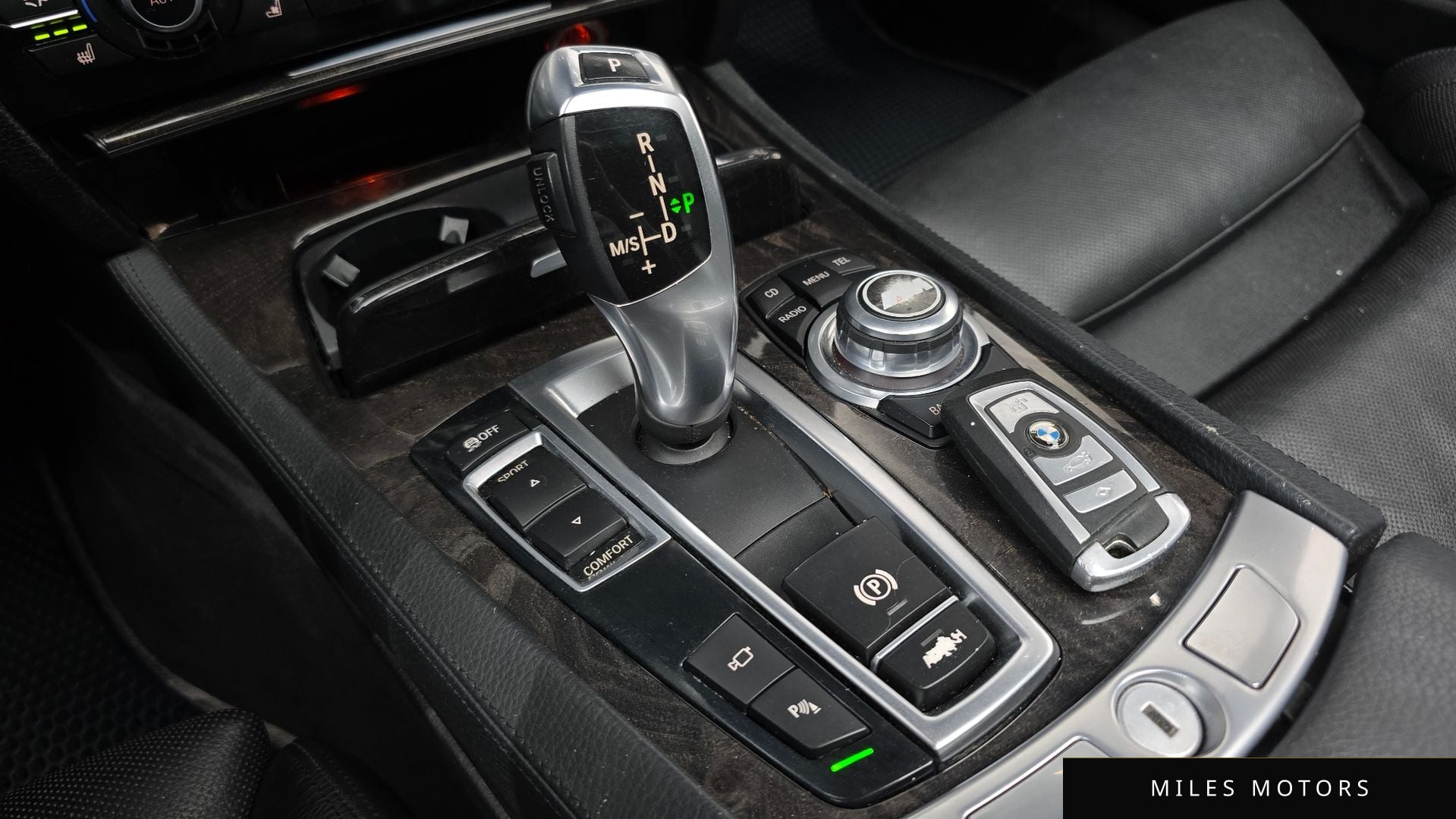 BMW 7 Series (F01) 2011 — миниатюра 9