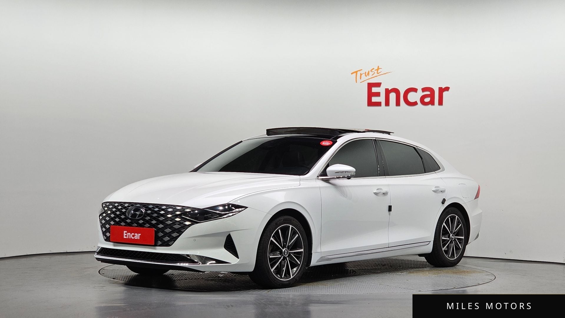 Hyundai Grandeur 2022 — фото 1 из 12