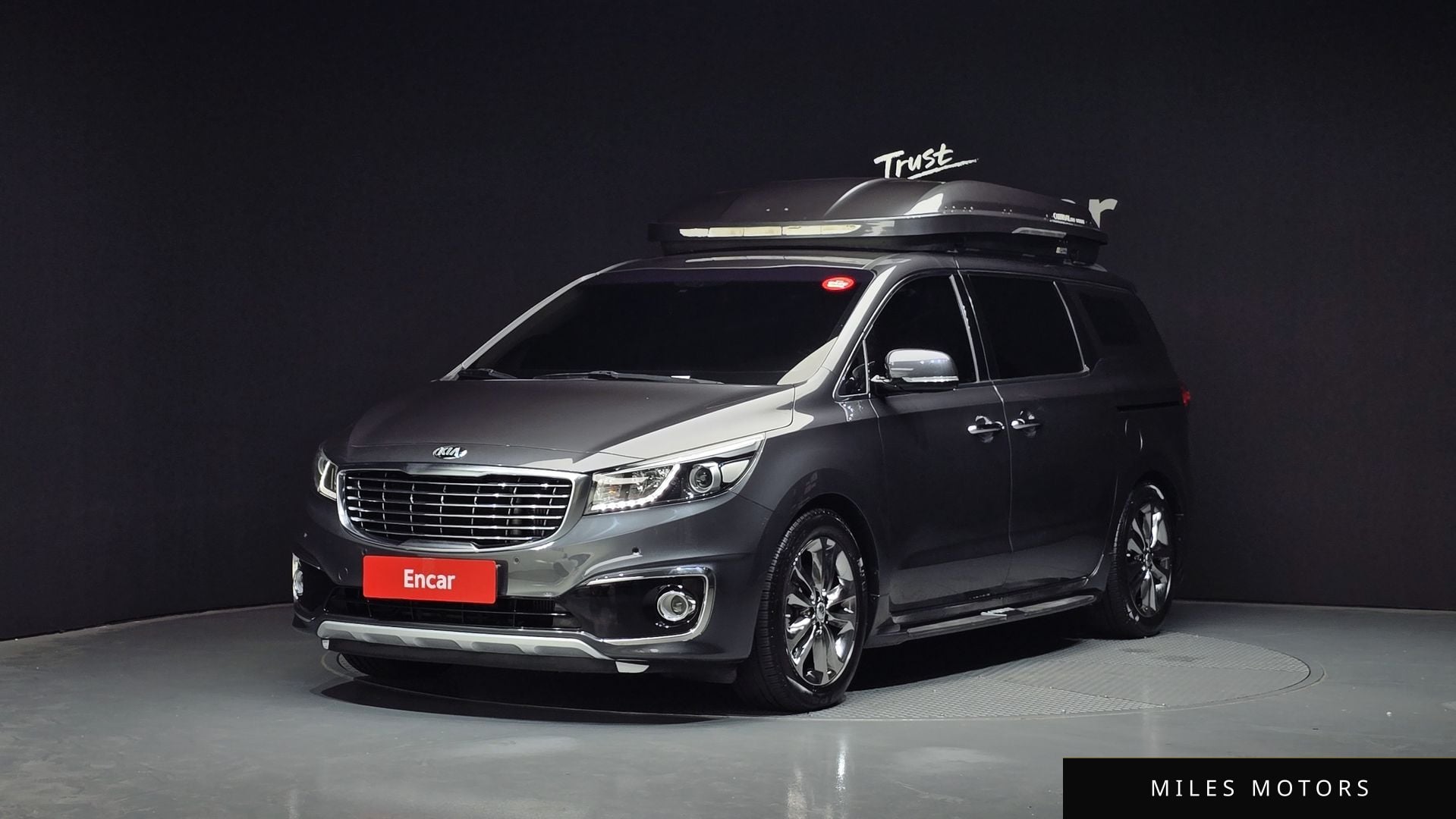 Kia Canival 2016 — фото 1 из 12
