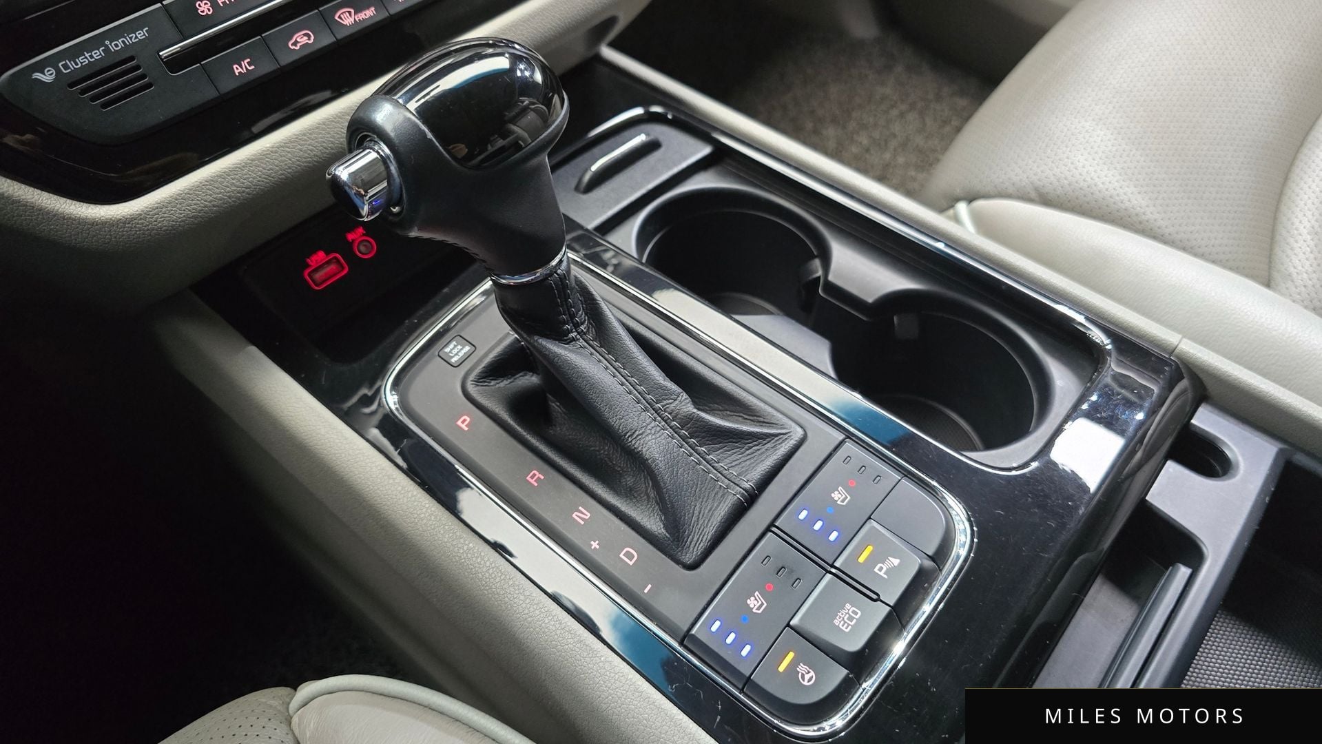 Kia Canival 2016 — миниатюра 12