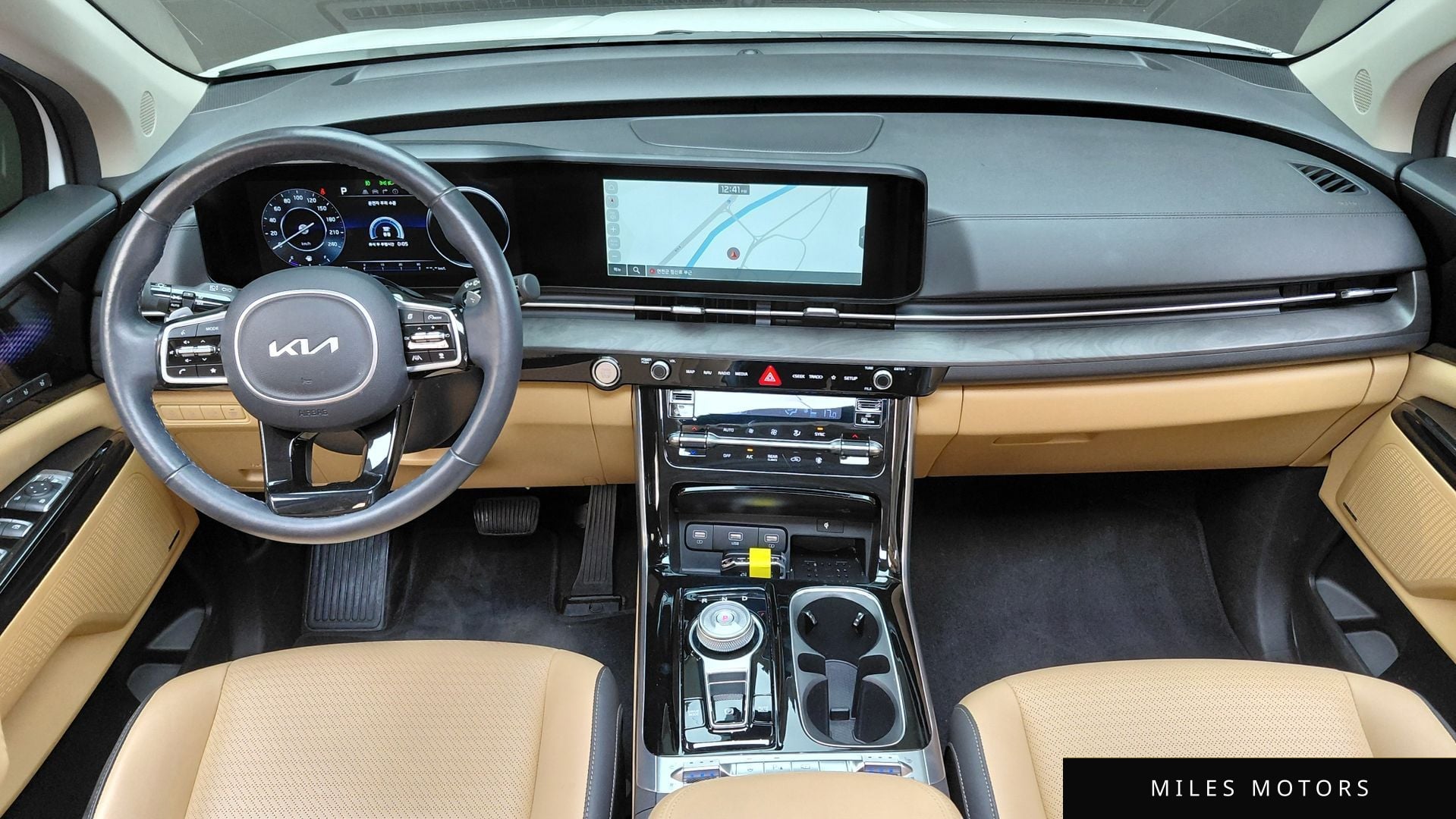 Kia Carnival 2023 — миниатюра 10