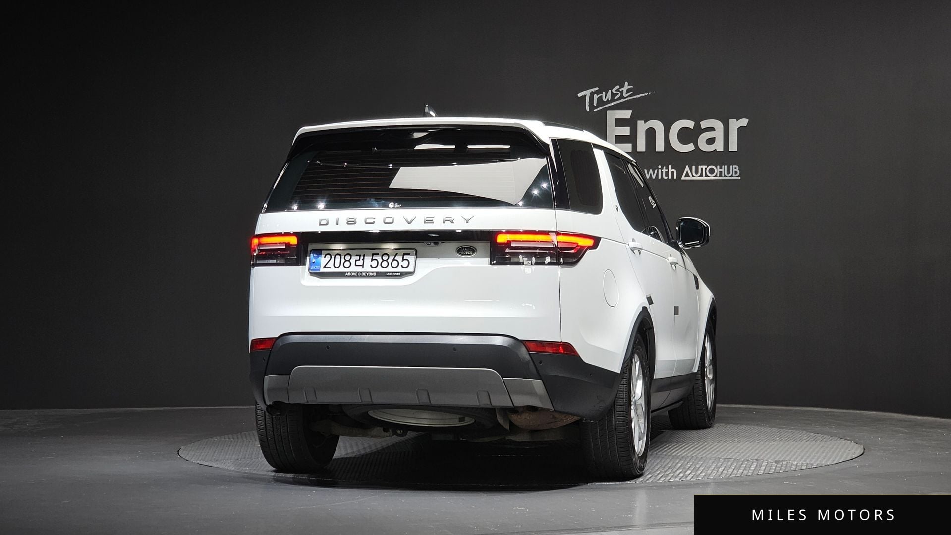 Land Rover Discovery 2020 — миниатюра 4