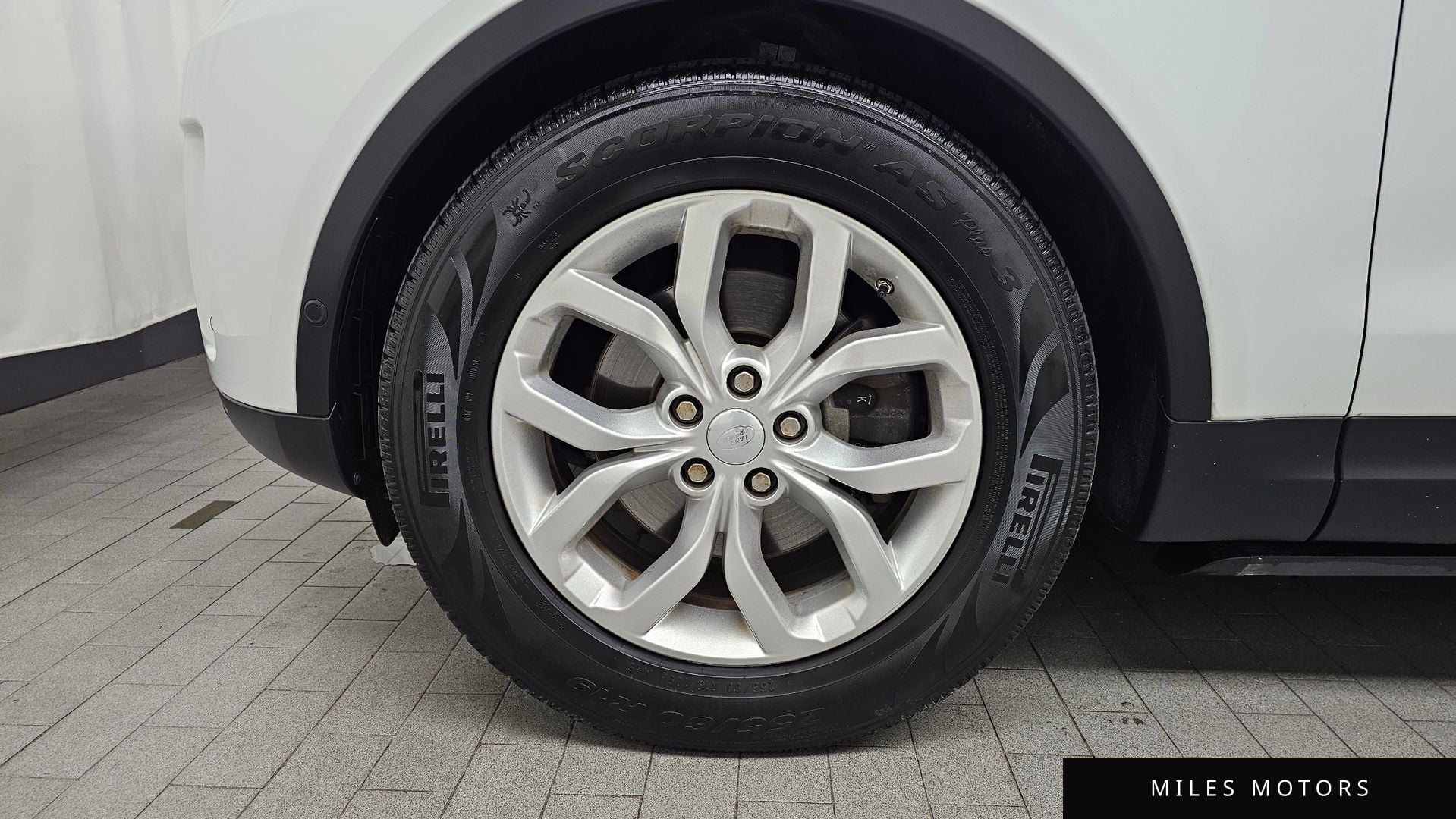Land Rover Discovery 2020 — миниатюра 5