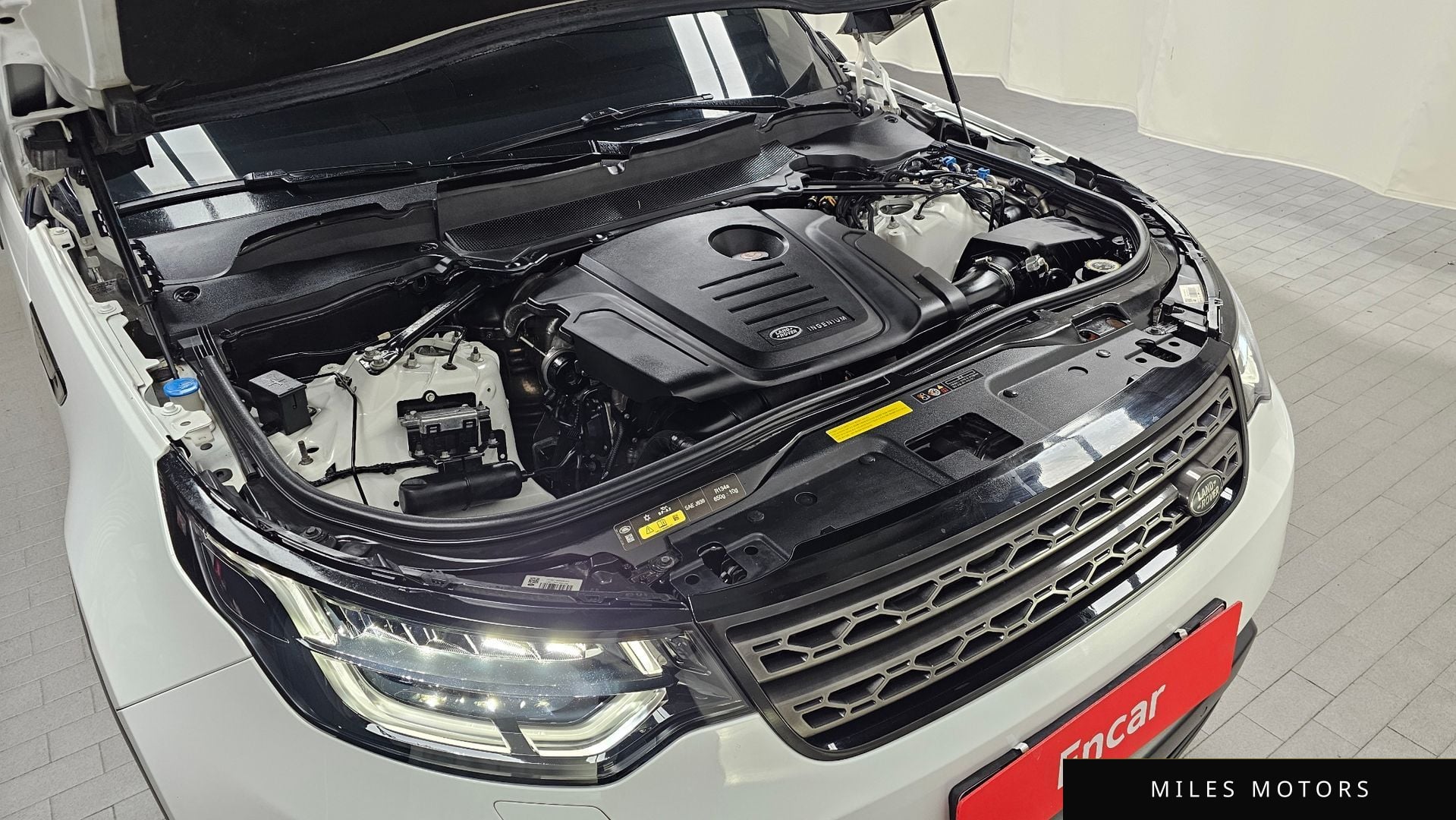 Land Rover Discovery 2020 — миниатюра 6