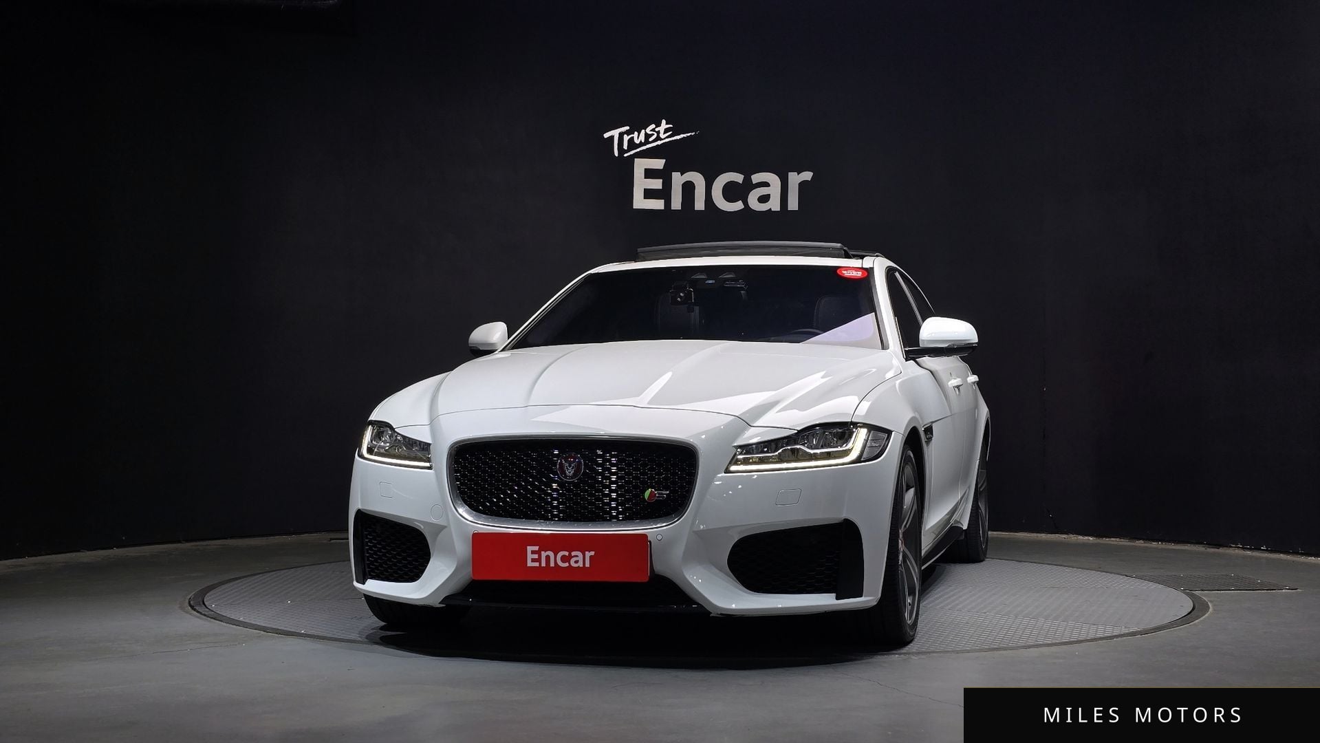 Jaguar XF (X260) 2017 — миниатюра 3