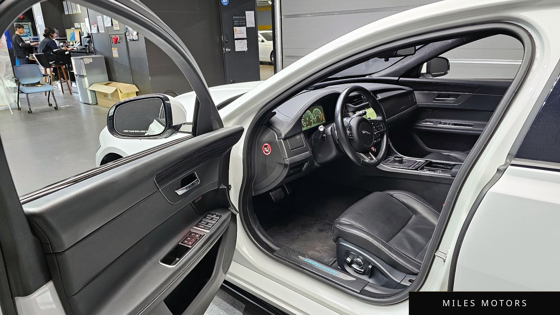 Jaguar XF (X260) 2017 — миниатюра 10