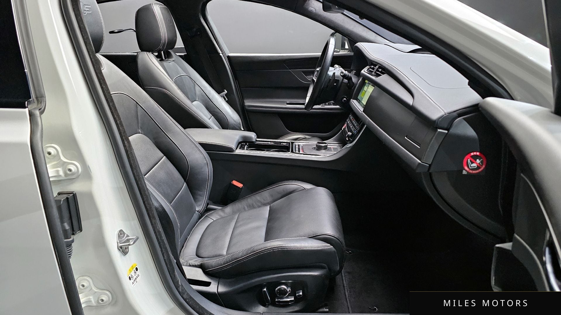 Jaguar XF (X260) 2017 — миниатюра 11