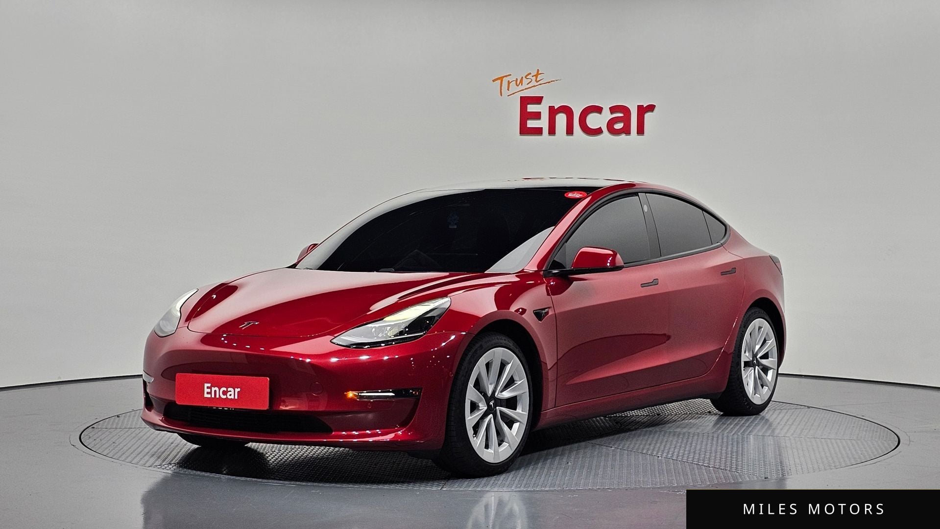 Tesla Model 3 2021 — фото 1 из 12