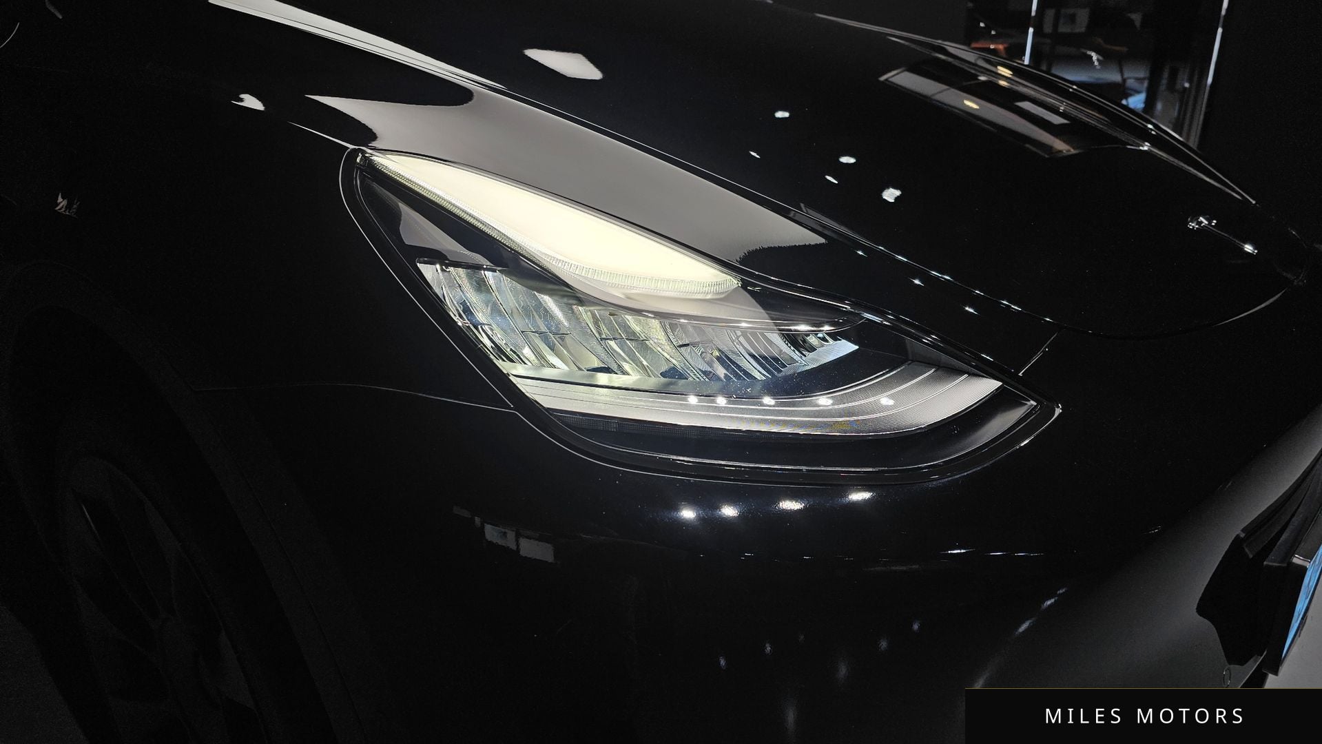 Tesla Model Y 2022 — миниатюра 8