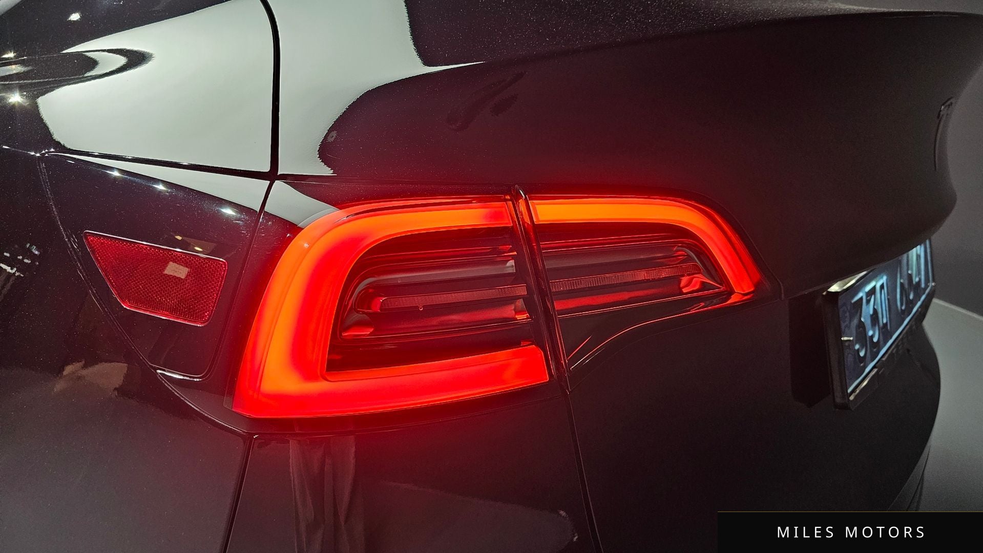 Tesla Model Y 2022 — миниатюра 9