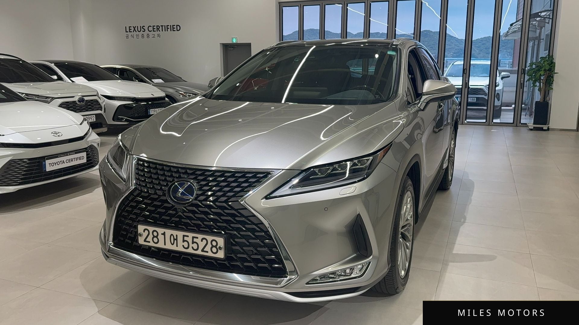 Лексус RX450h 2021