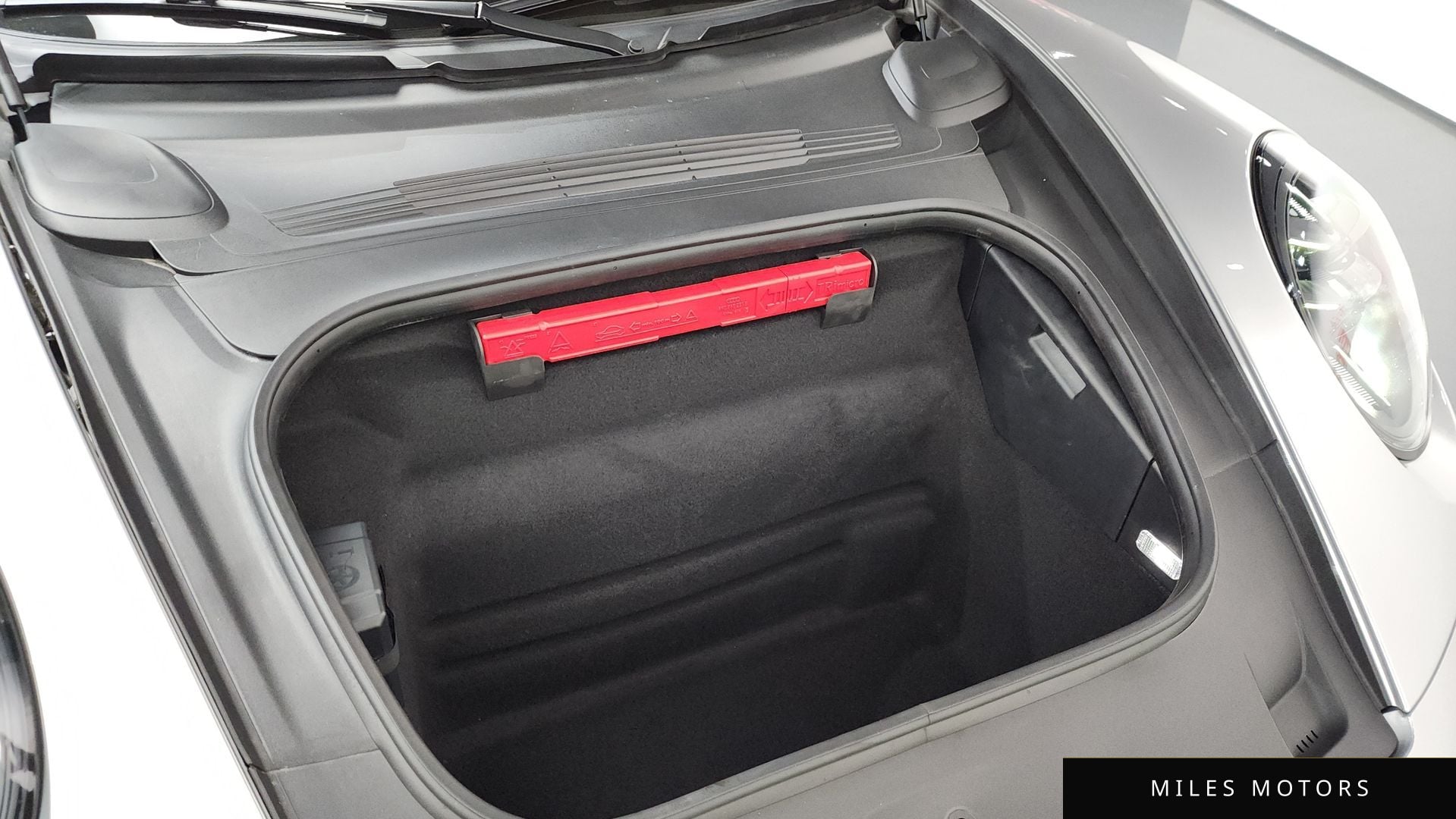 Porsche 911 (992) 2025 — миниатюра 6
