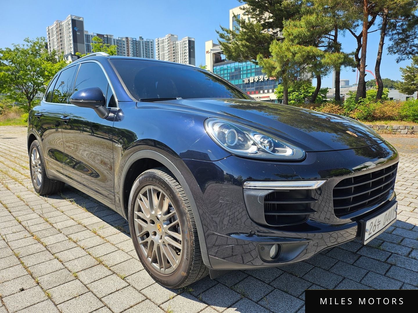 Porsche Cayenne 2016 — миниатюра 2