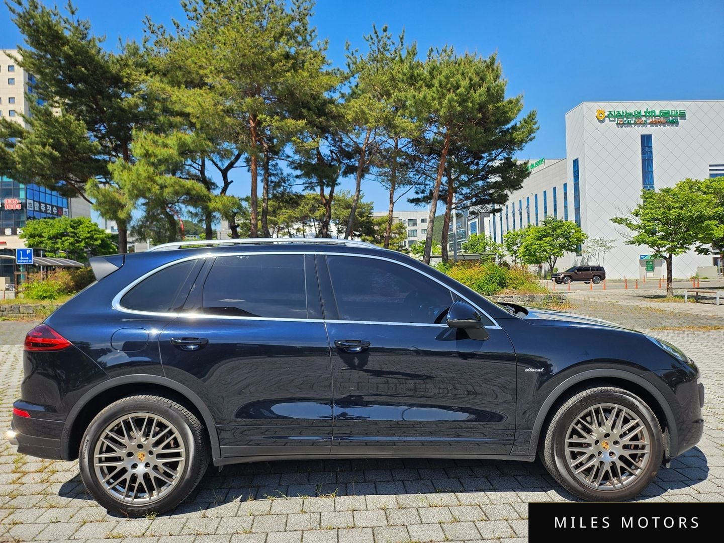 Porsche Cayenne 2016 — миниатюра 4
