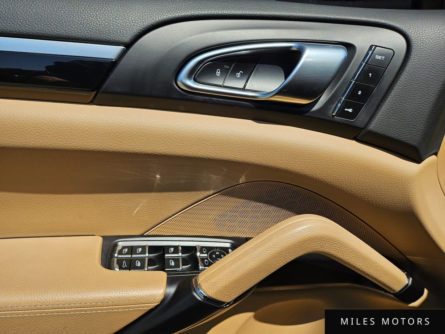 Porsche Cayenne 2016 — миниатюра 12