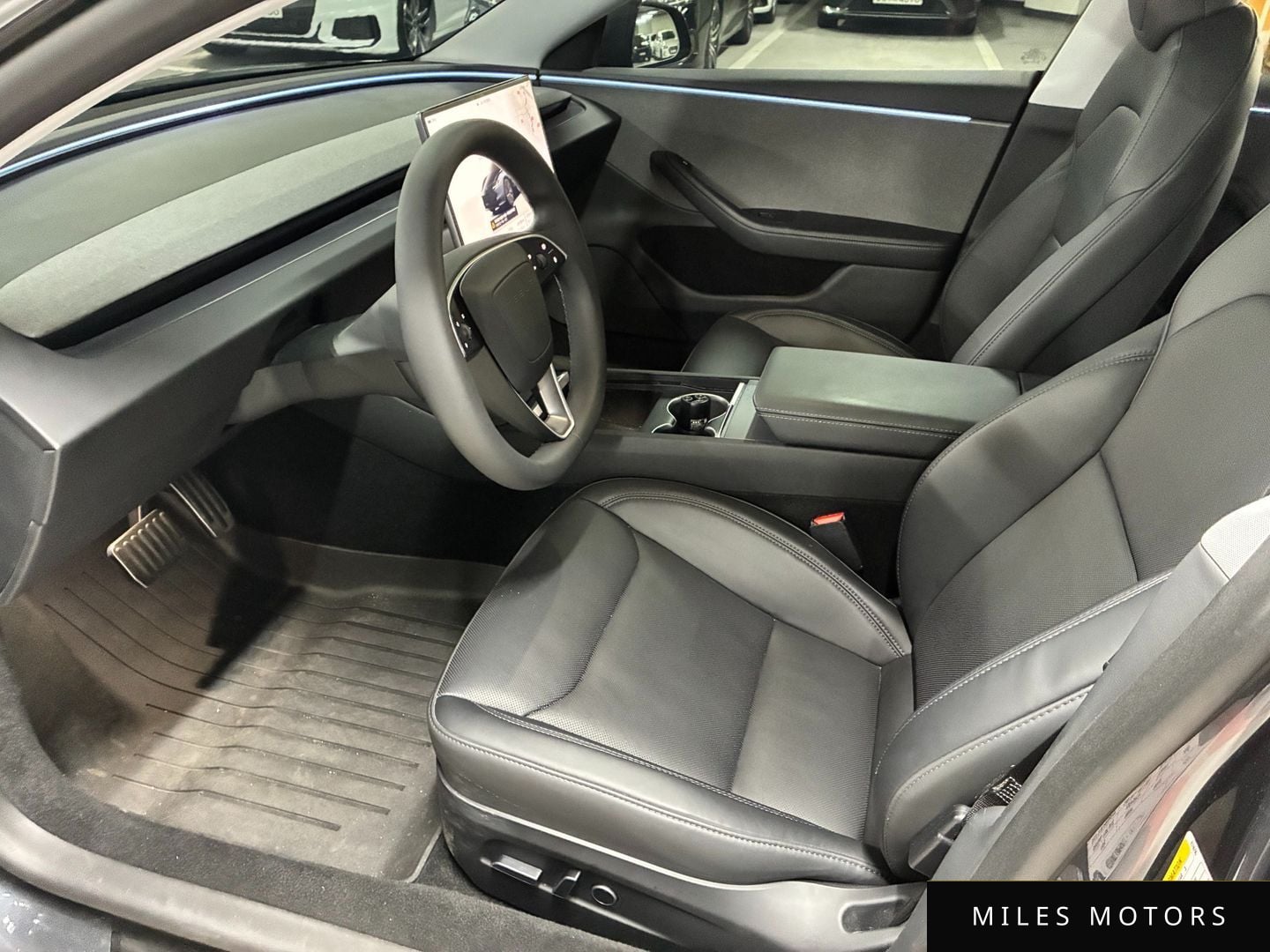 Tesla Model 3 2025 — миниатюра 11