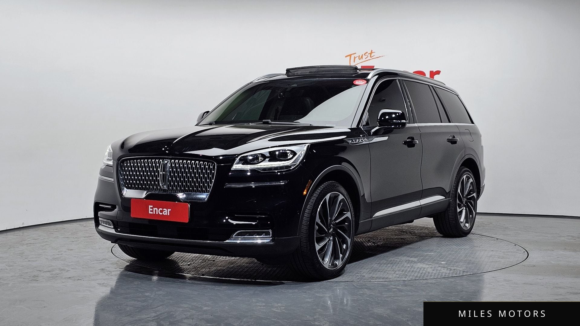 Lincoln Aviator 2021 — фото 1 из 12