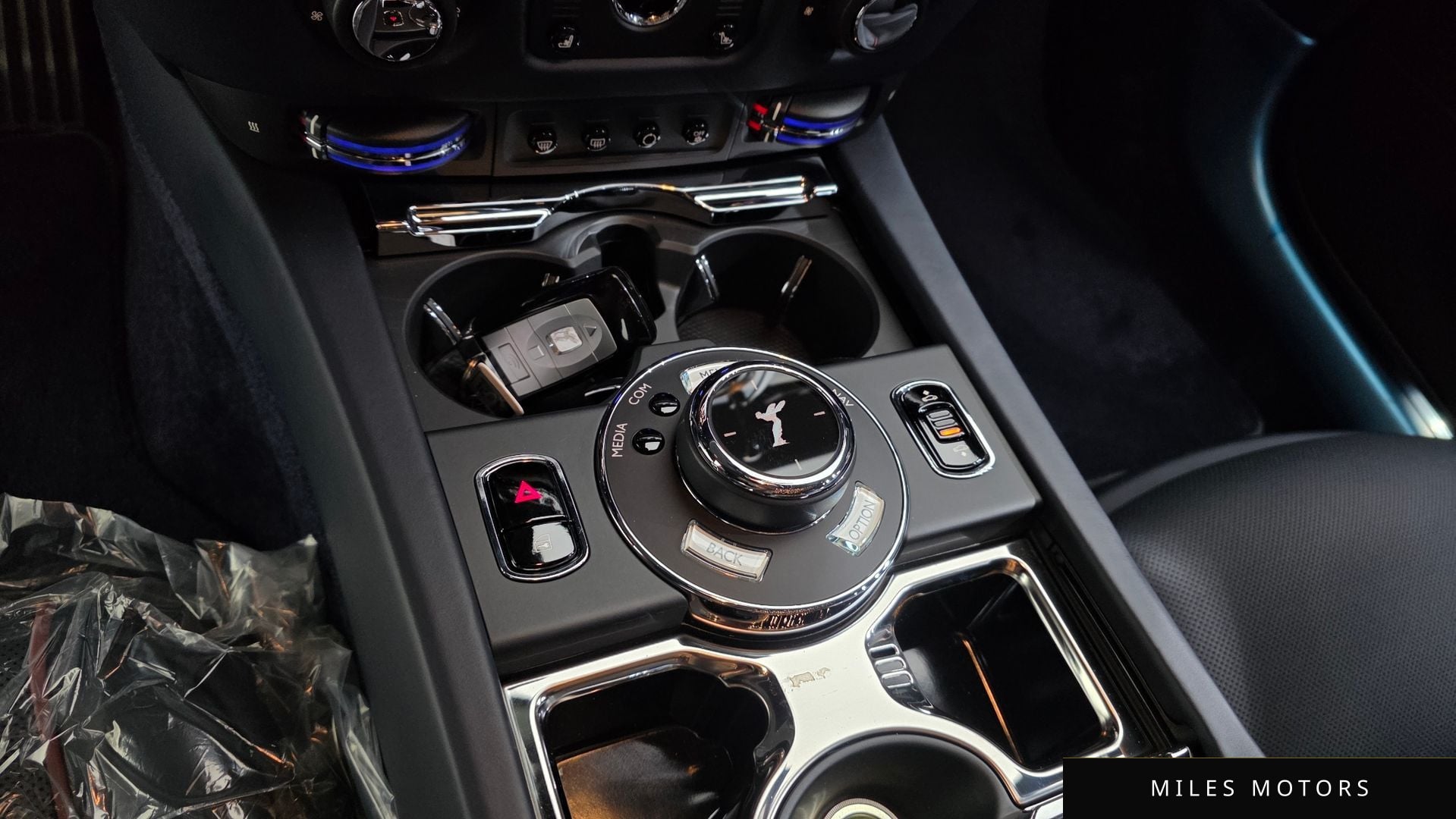 Rolls-Royce Wraith 2020 — миниатюра 9