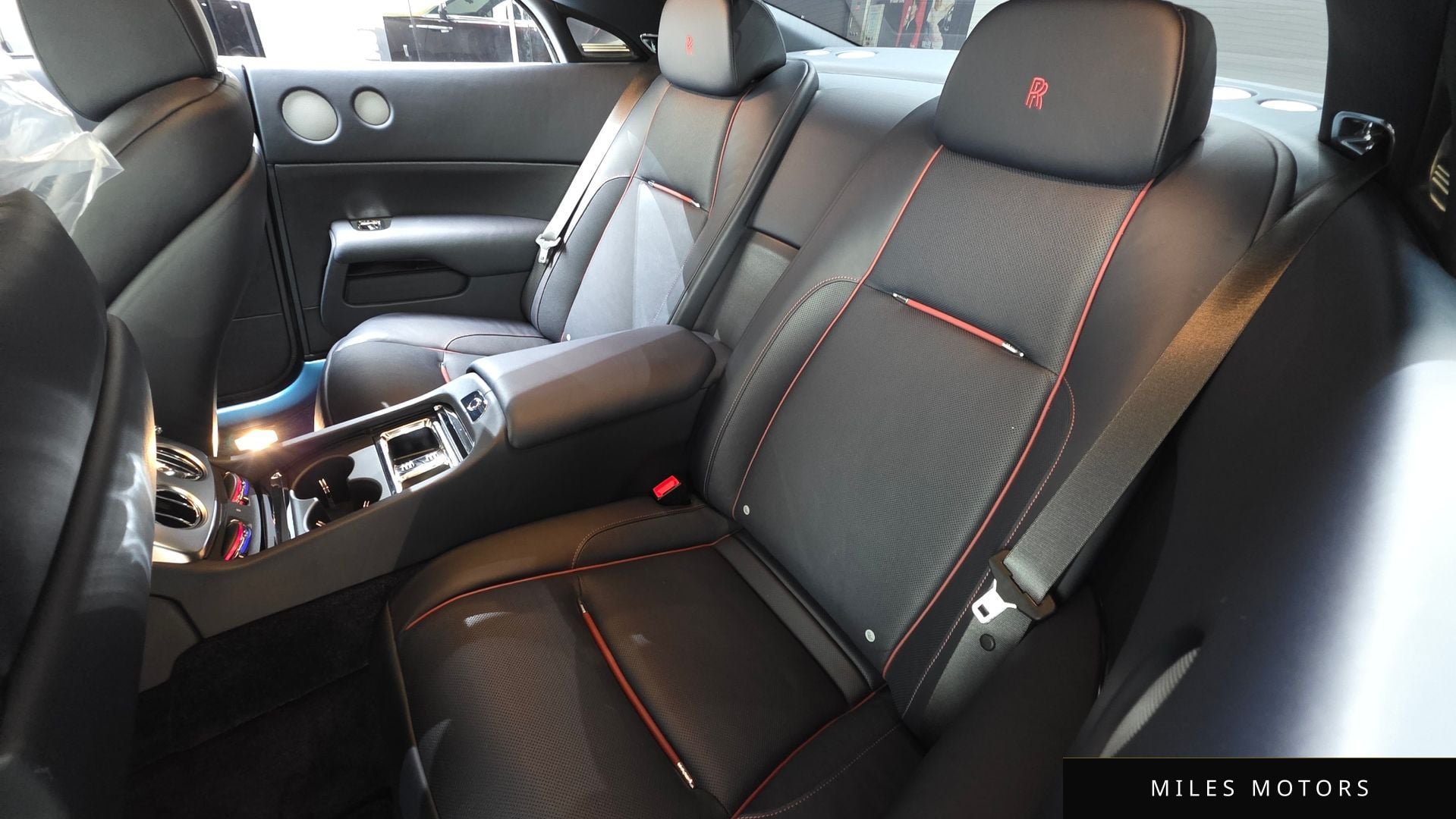 Rolls-Royce Wraith 2020 — миниатюра 12