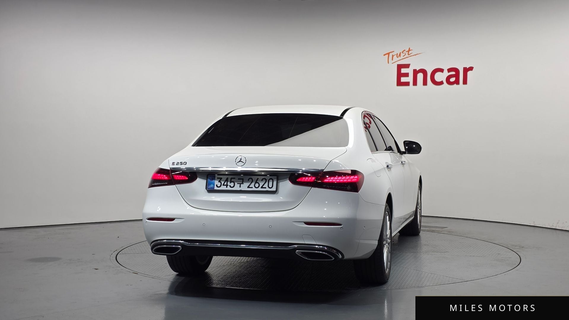 Mercedes-Benz E-Class W213 2023 — миниатюра 4