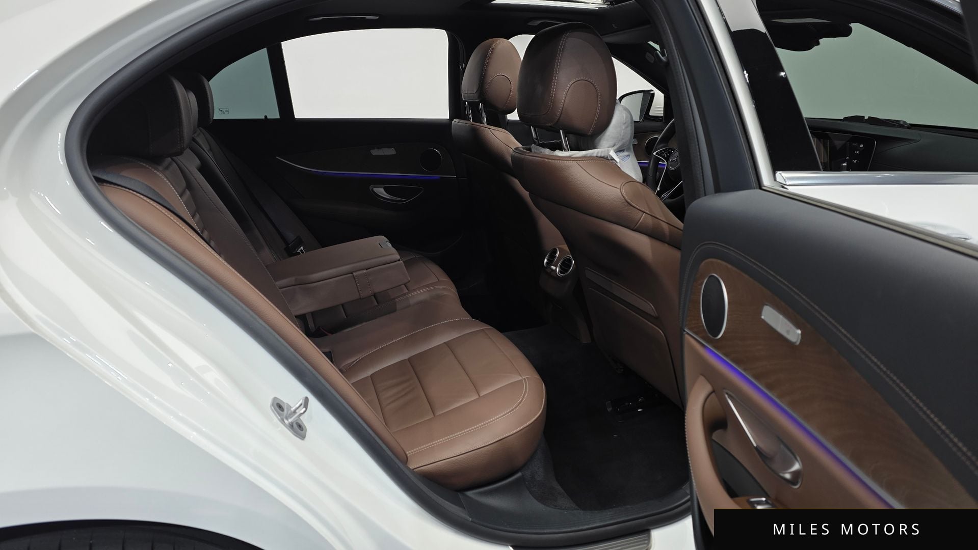 Mercedes-Benz E-Class W213 2023 — миниатюра 12