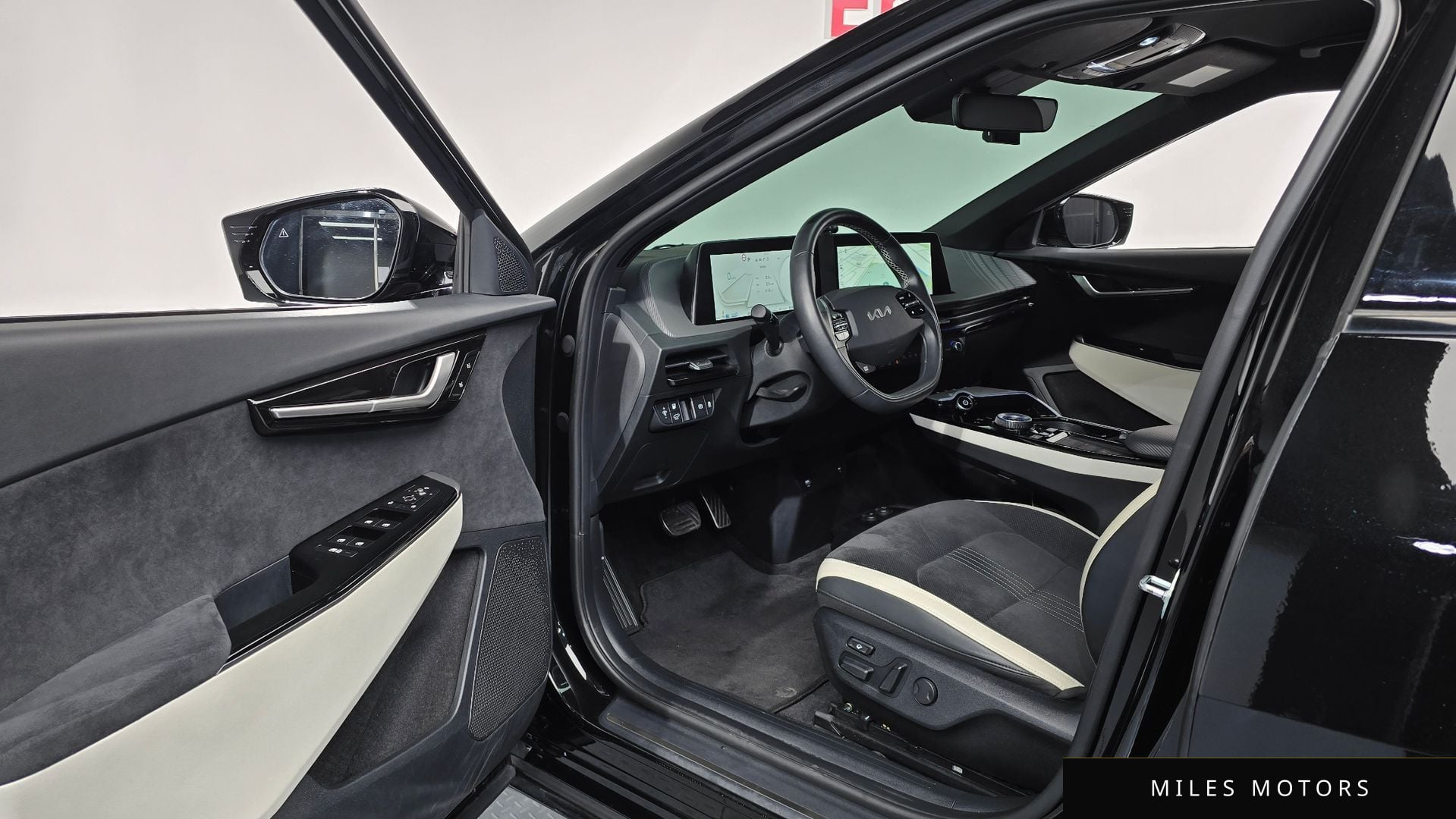 Kia EV6 2022 — миниатюра 12