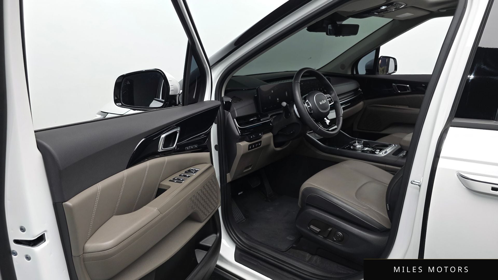 Kia Canival 2025 — миниатюра 12