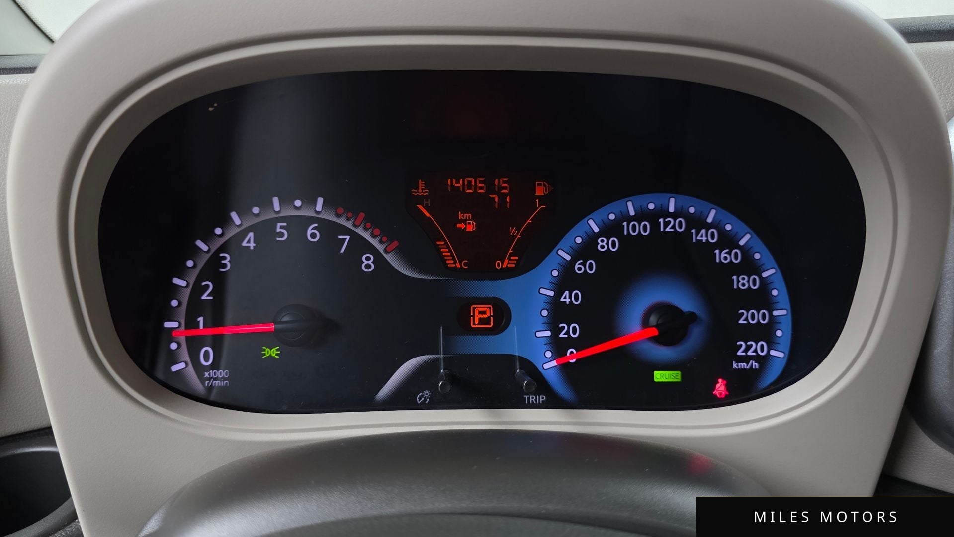 Nissan Cube 2014 — миниатюра 8