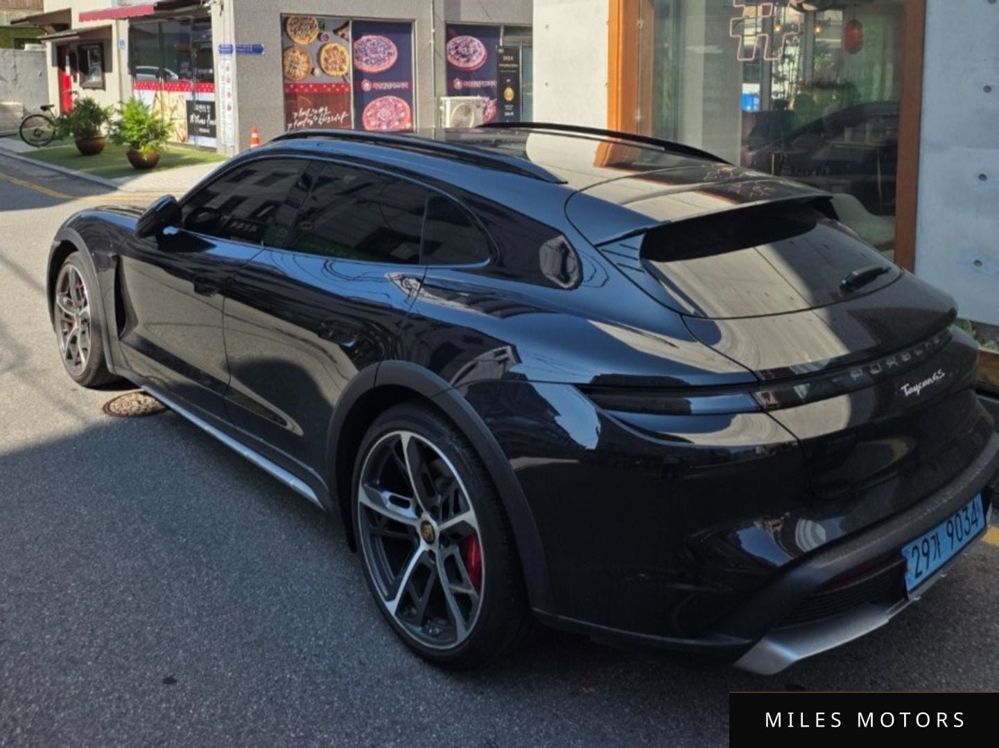 Porsche Taycan 2024 — миниатюра 3