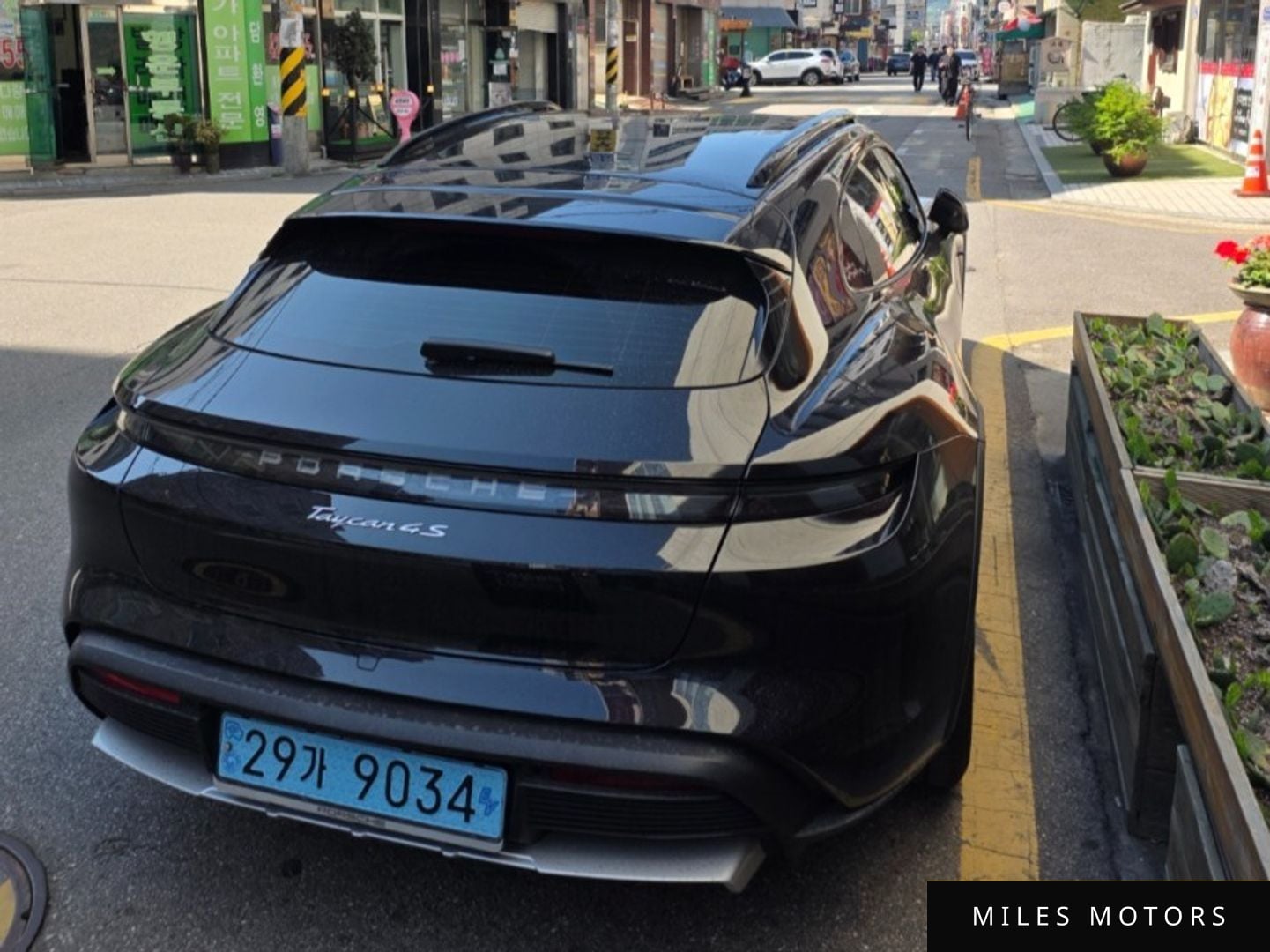 Porsche Taycan 2024 — миниатюра 4