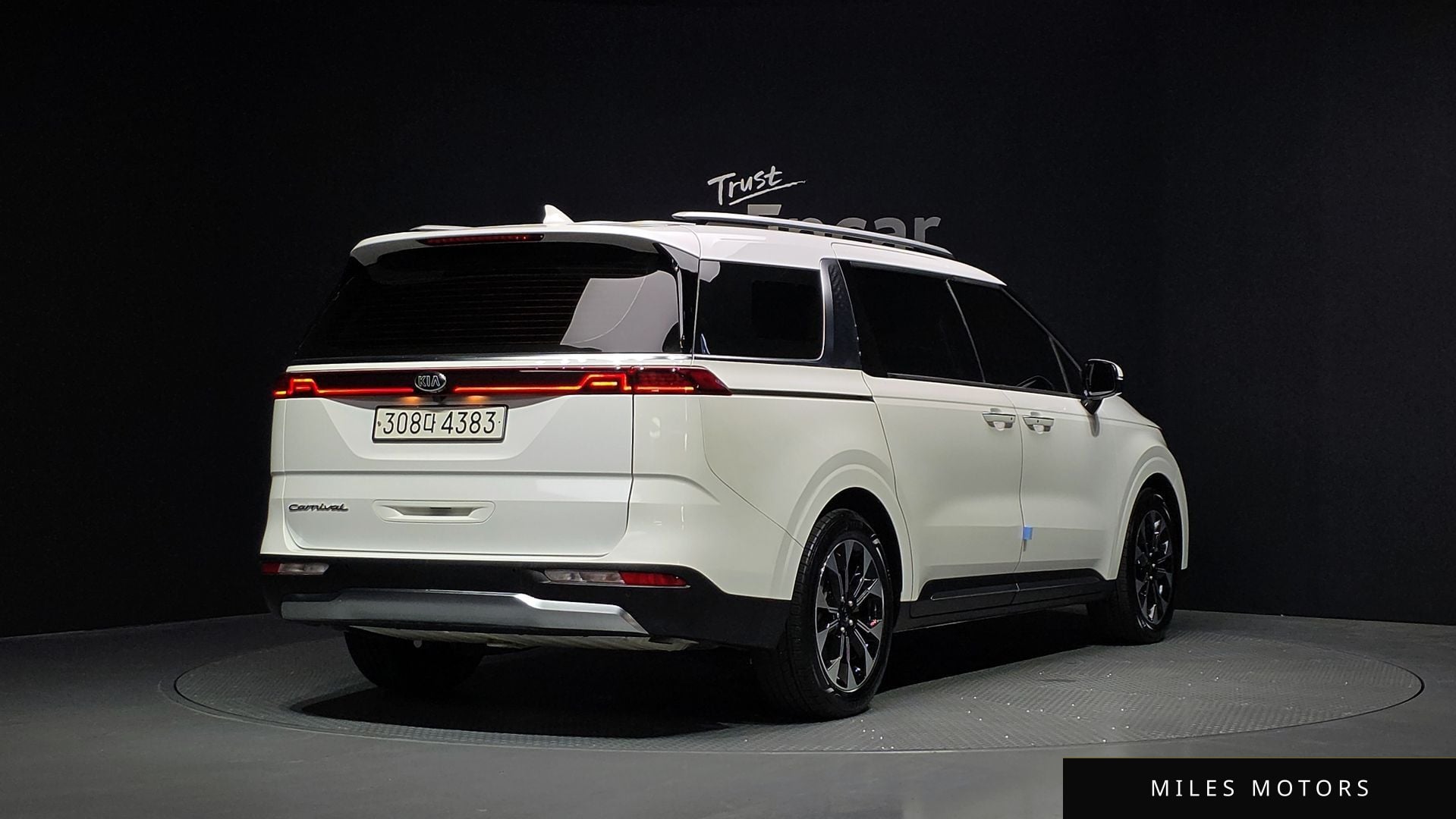 Kia Carnival 2021 — миниатюра 2
