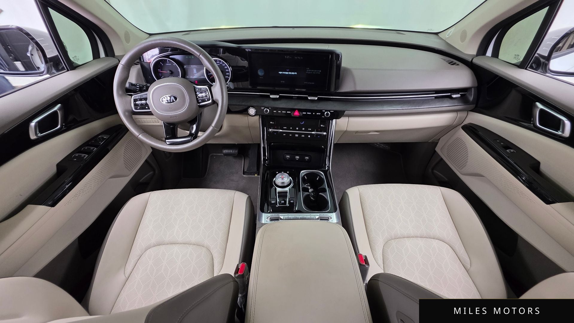 Kia Carnival 2021 — миниатюра 10
