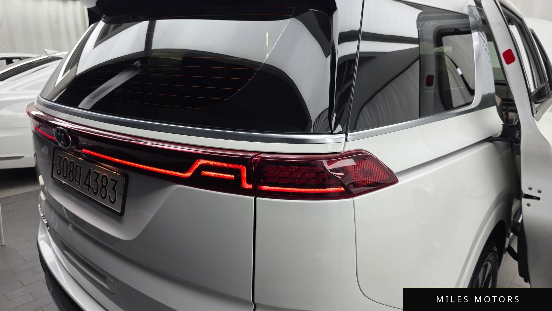 Kia Carnival 2021 — миниатюра 9