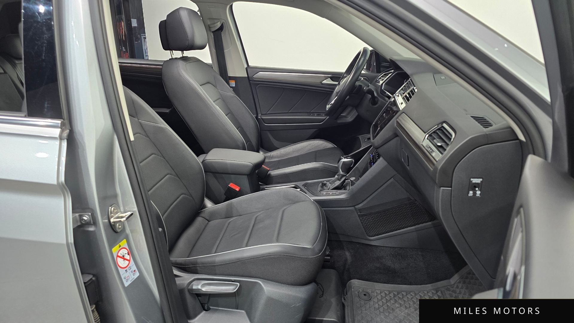 Volkswagen Tiguan 2023 — миниатюра 11