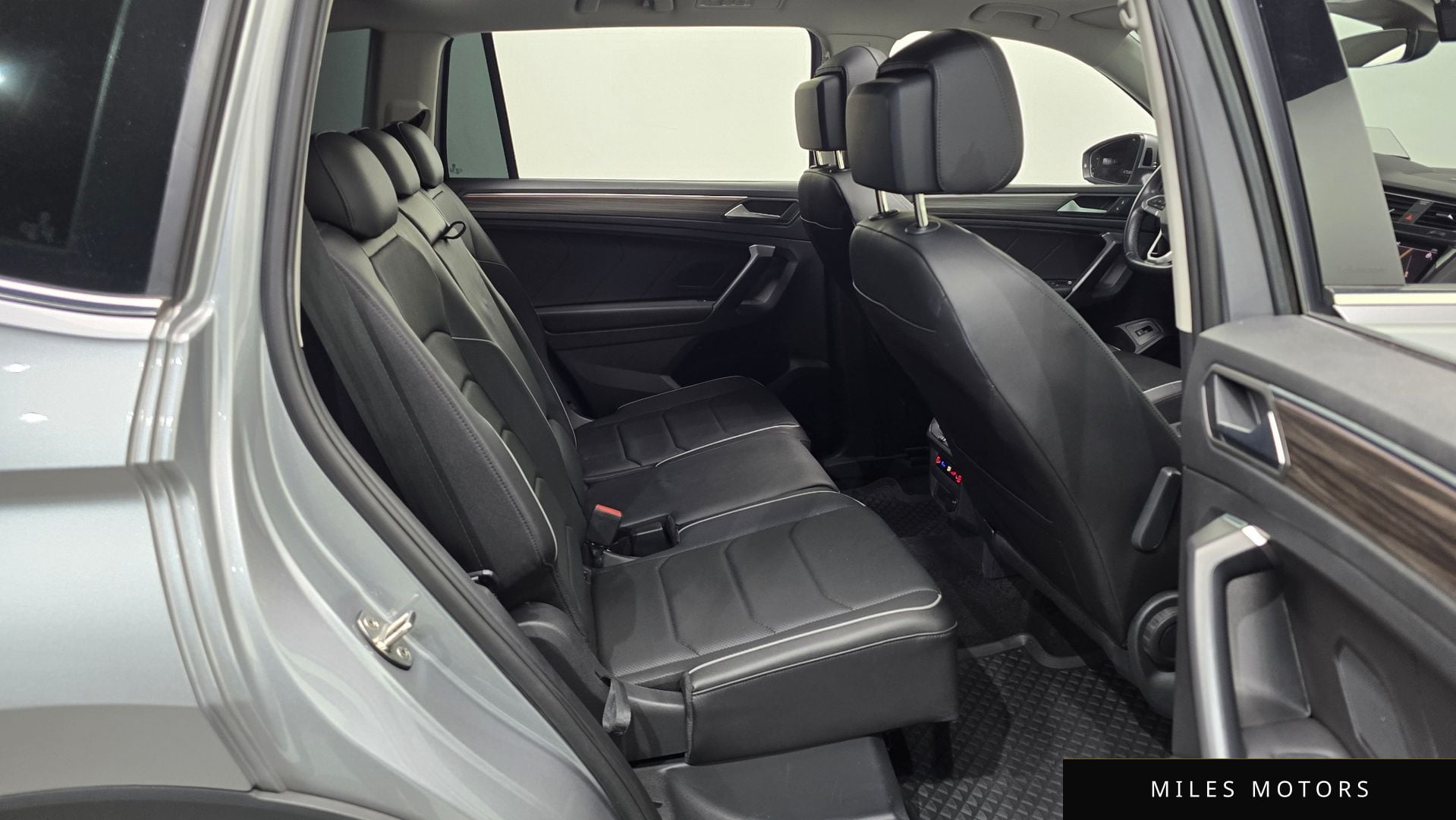 Volkswagen Tiguan 2023 — миниатюра 12